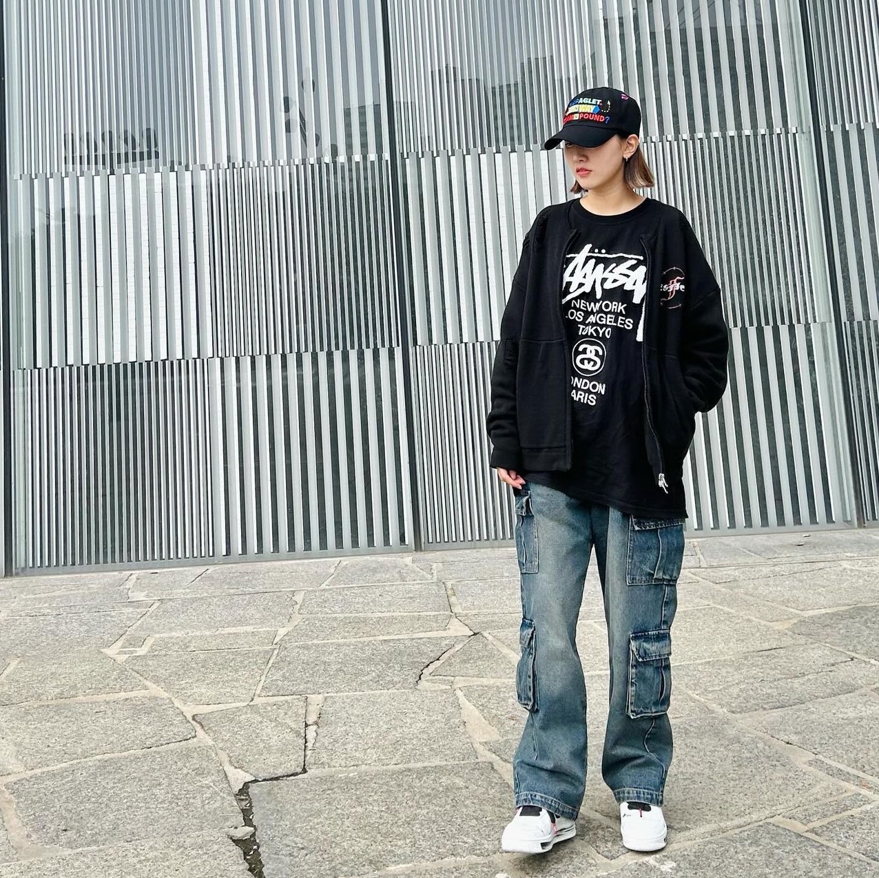 Stussy World Tour T-Shirt Black 2023, Nike x Peaceminusone Air Force 1 Low Para-Noise 2.0 착용 스타일