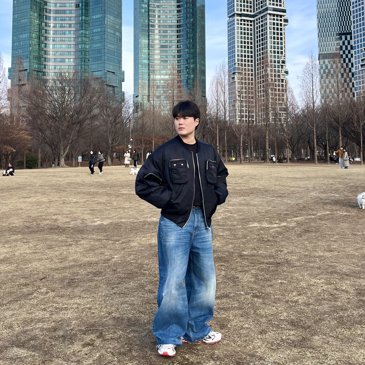 Balenciaga X-Pander Sneakers Red Silver, (W) Balenciaga Vintage Denim Pull Up Pants Blue 착용 스타일