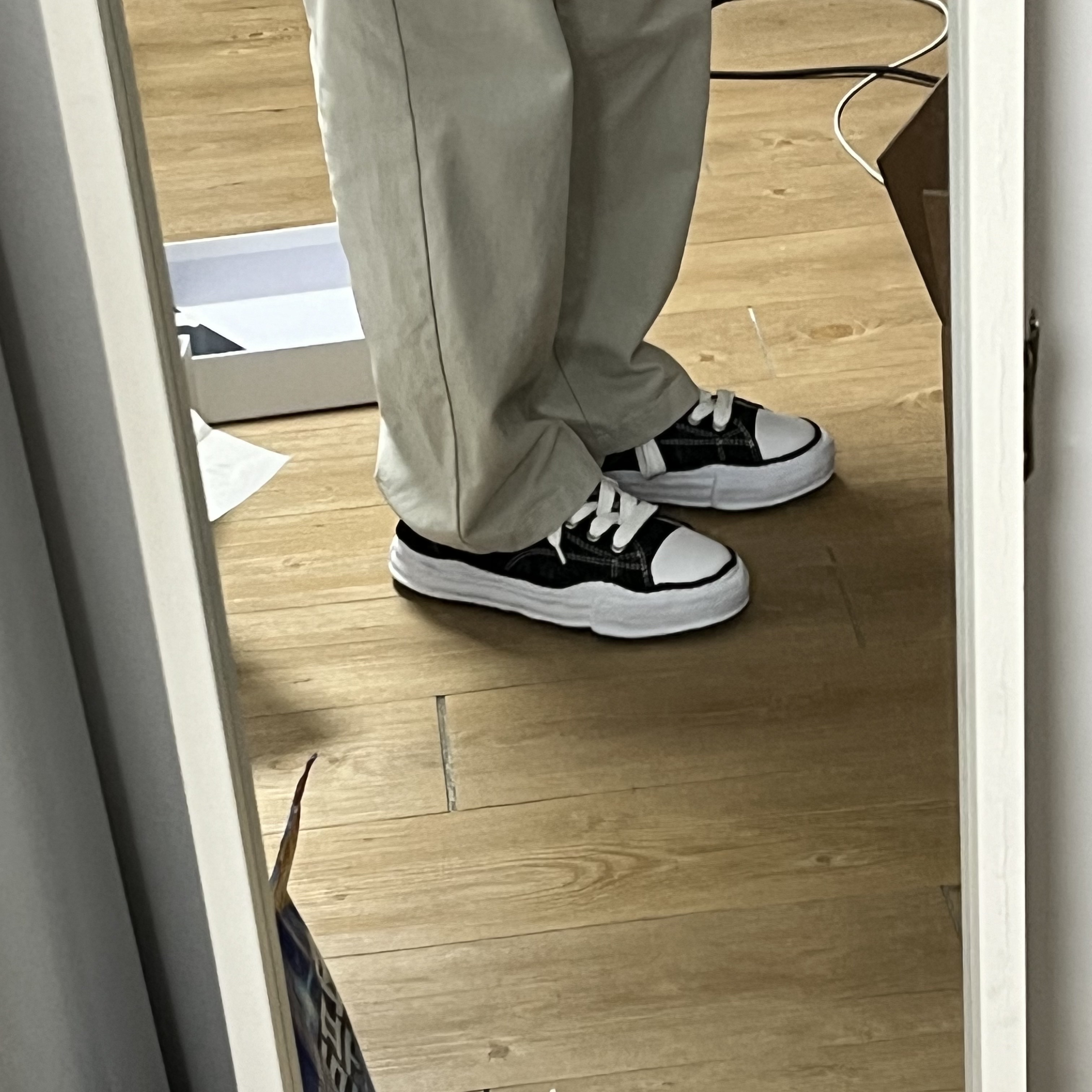 Maison Mihara Yasuhiro Peterson OG Sole Canvas Low Sneakers Black 착용 스타일