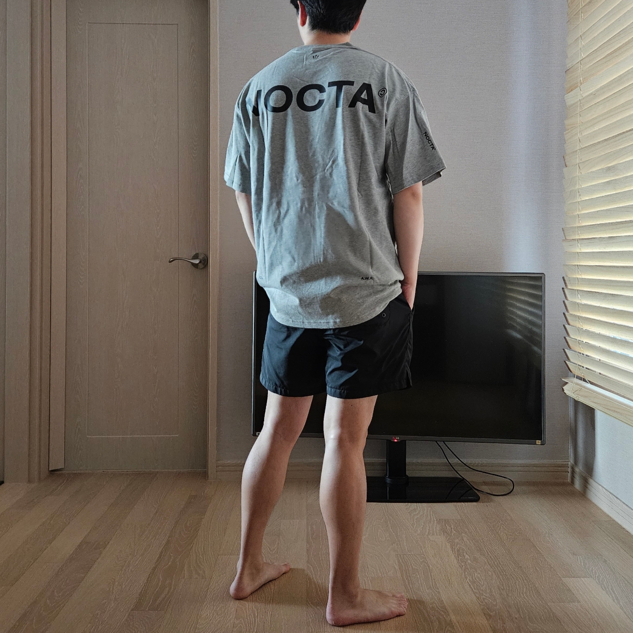 Nike x Drake Nocta Max 90 T-Shirt Dark Heather Grey (FN7663-063) 착용 스타일 - 1