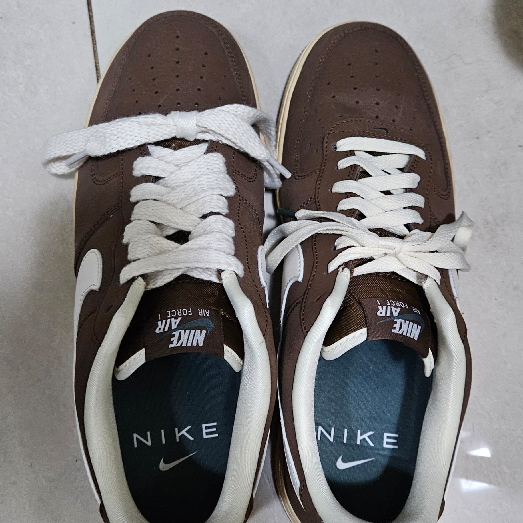 Nike Air Force 1 '07 Cacao Wow Coconut Milk 착용 스타일