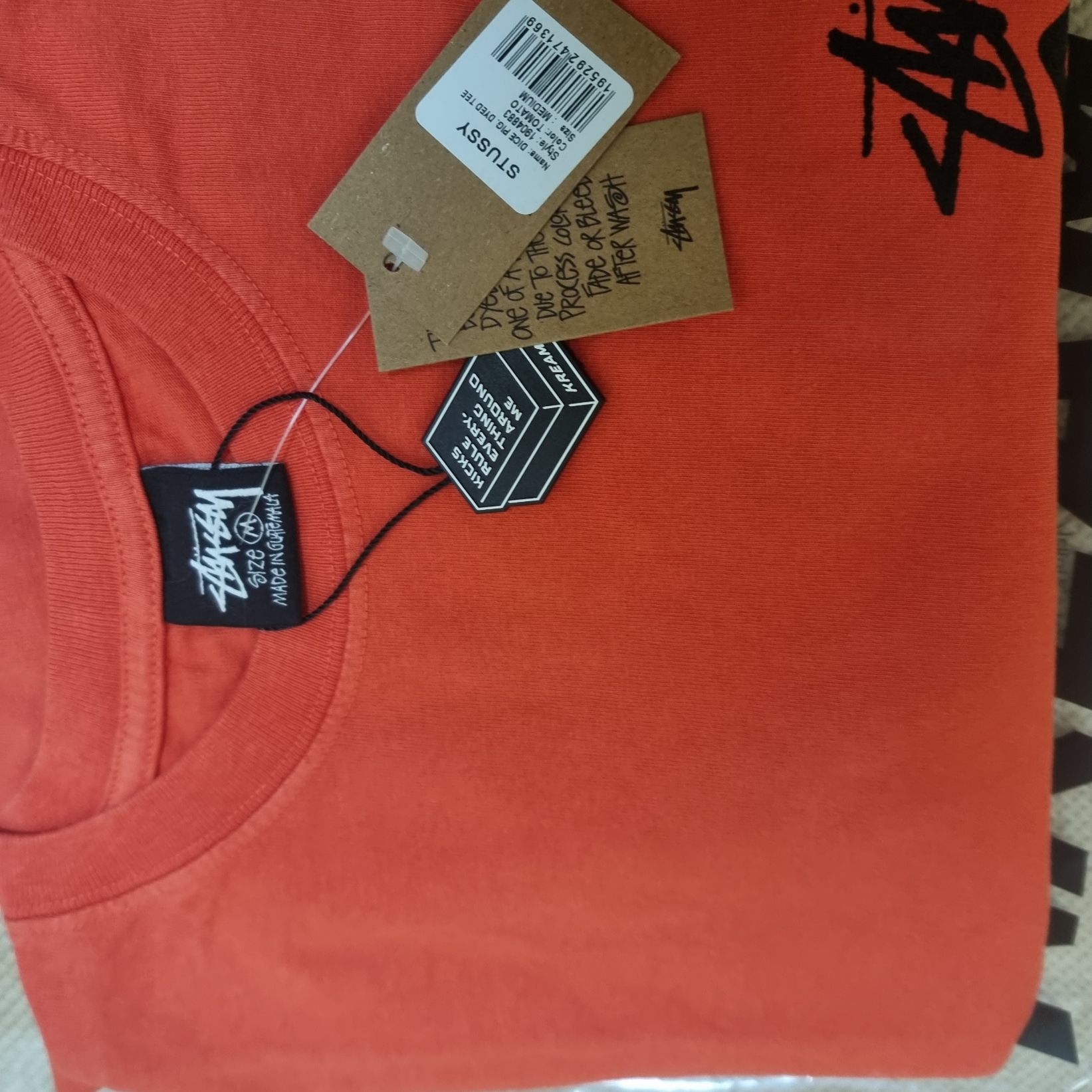Stussy Dice Pigment Dyed T-Shirt Tomato 2023 착용 스타일 - 2