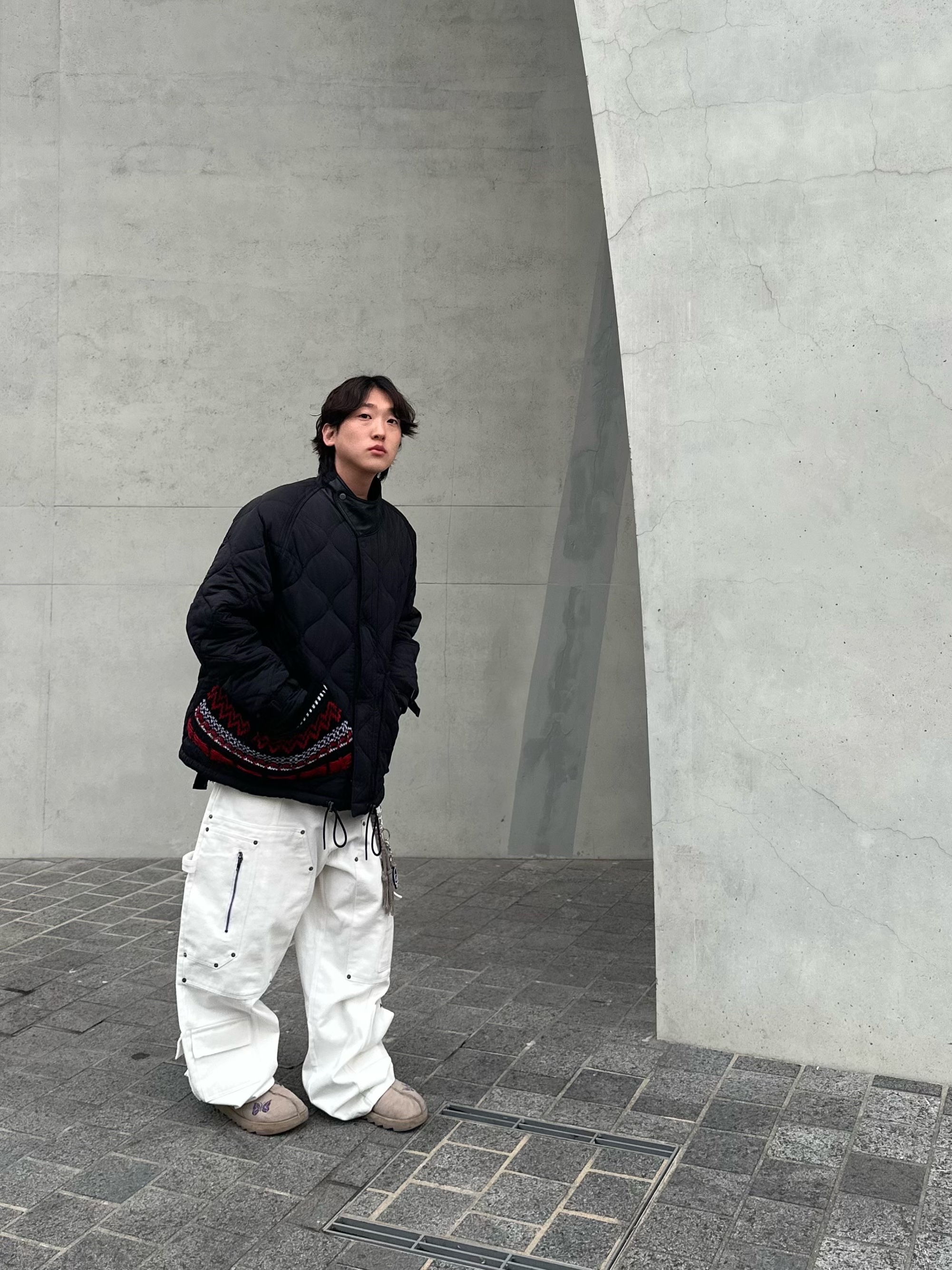 Nos Couleurs x Koin x Llud Rivet Carpenter Pants White, Reebok x Needles Beatnik Moc Modern Beige Extreme Purple 착용 스타일 - 1