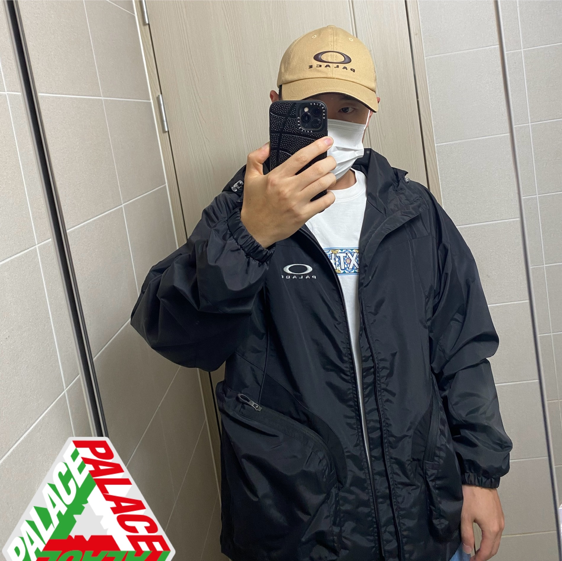 Palace x Oakley 6-Panel Sand Brown - 23SS, Palace x Oakley Nitrofuel Jacket Black - 23SS 착용 스타일
