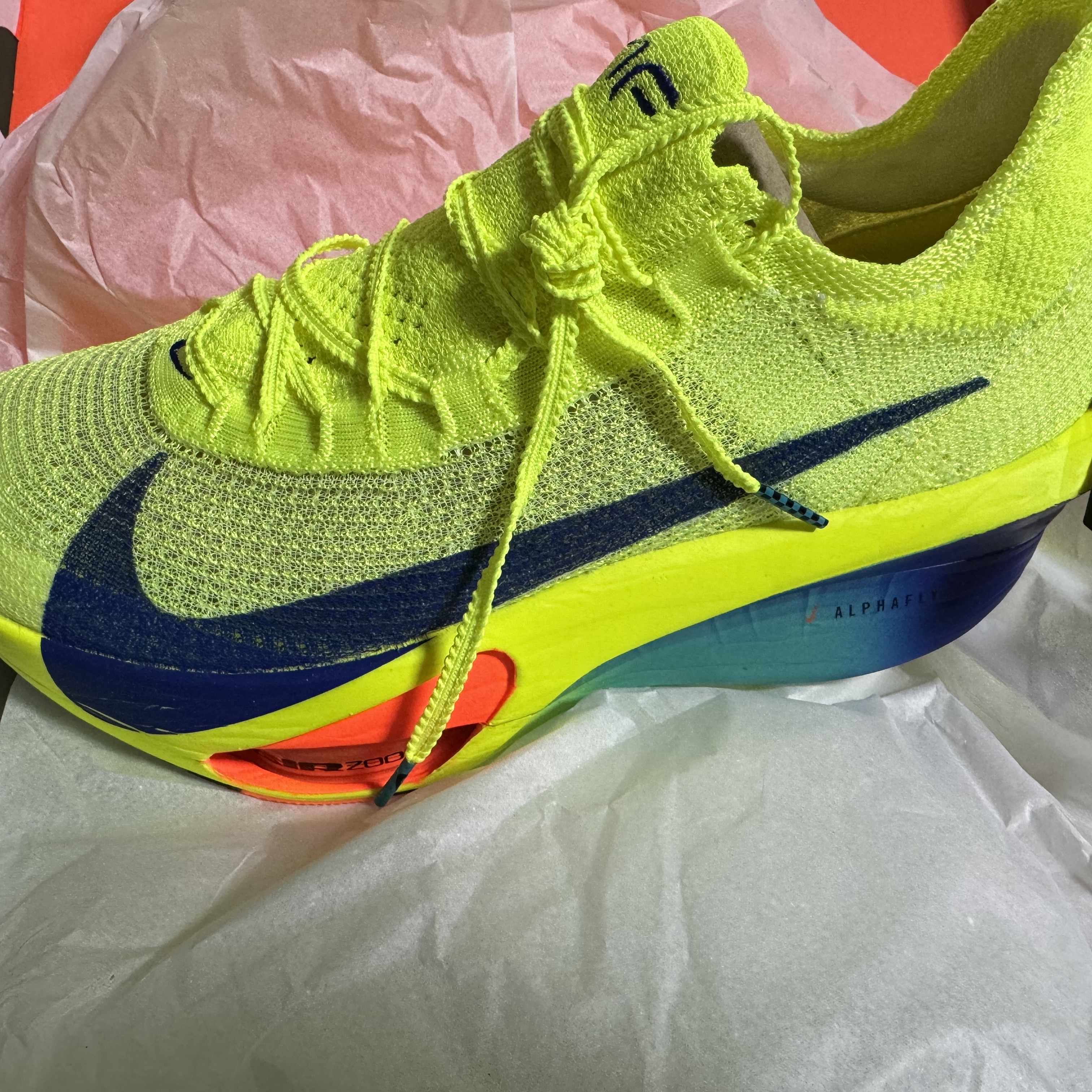 Nike Air Zoom Alphafly Next% 3 Volt 착용 스타일 - 1