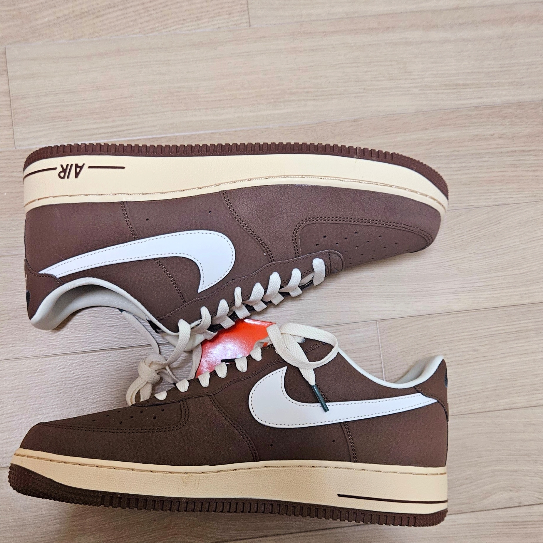 Nike Air Force 1 '07 Cacao Wow Coconut Milk 착용 스타일