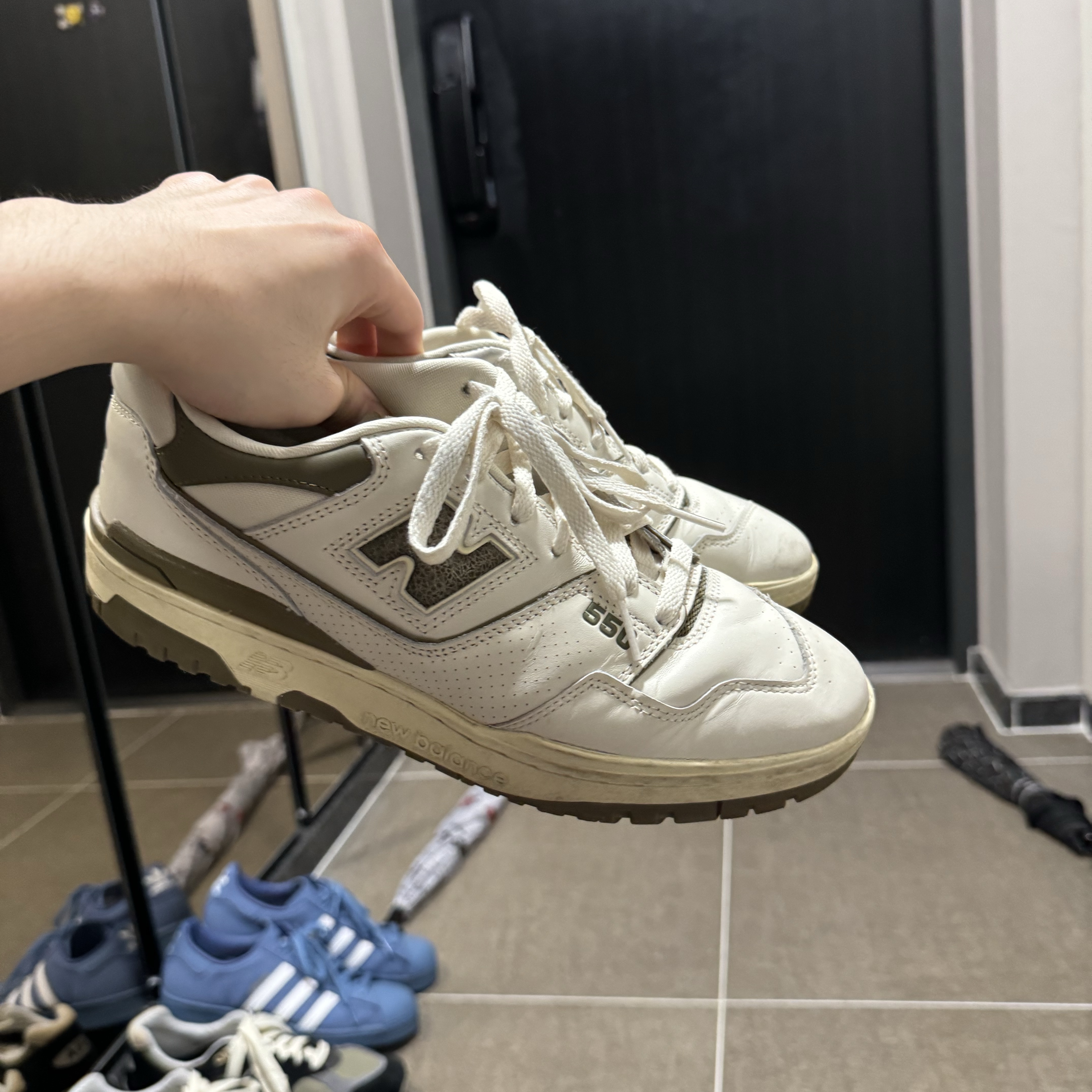 New Balance x Aime Leon Dore 550 Olive 착용 스타일 - 2
