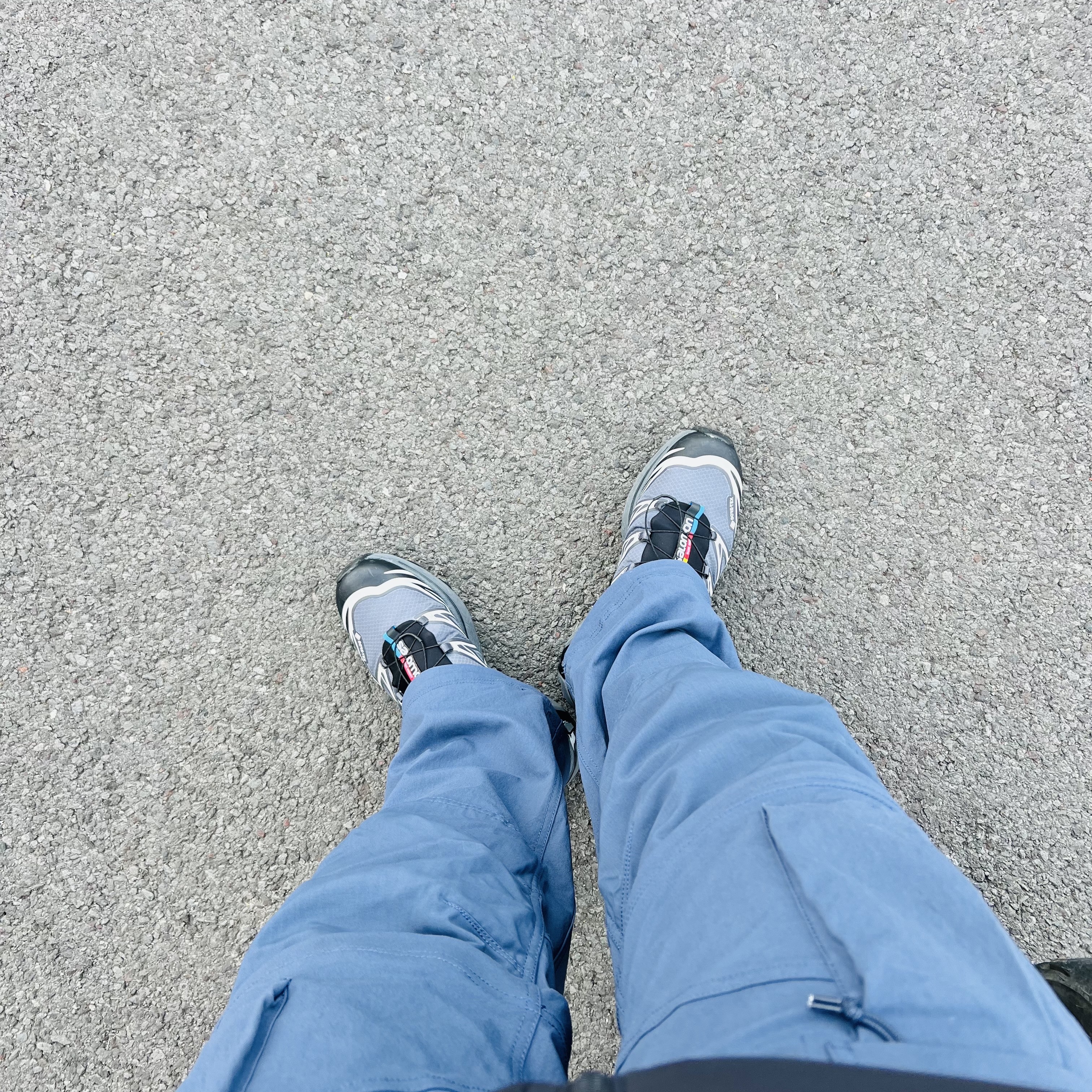 Salomon XT-6 Gore-Tex Black Ebony 착용 스타일