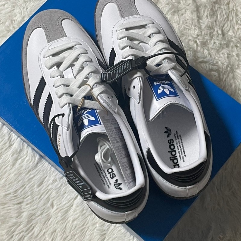 Adidas Samba OG Cloud White, Adidas Samba OG Black White Gum 착용 스타일 - 2