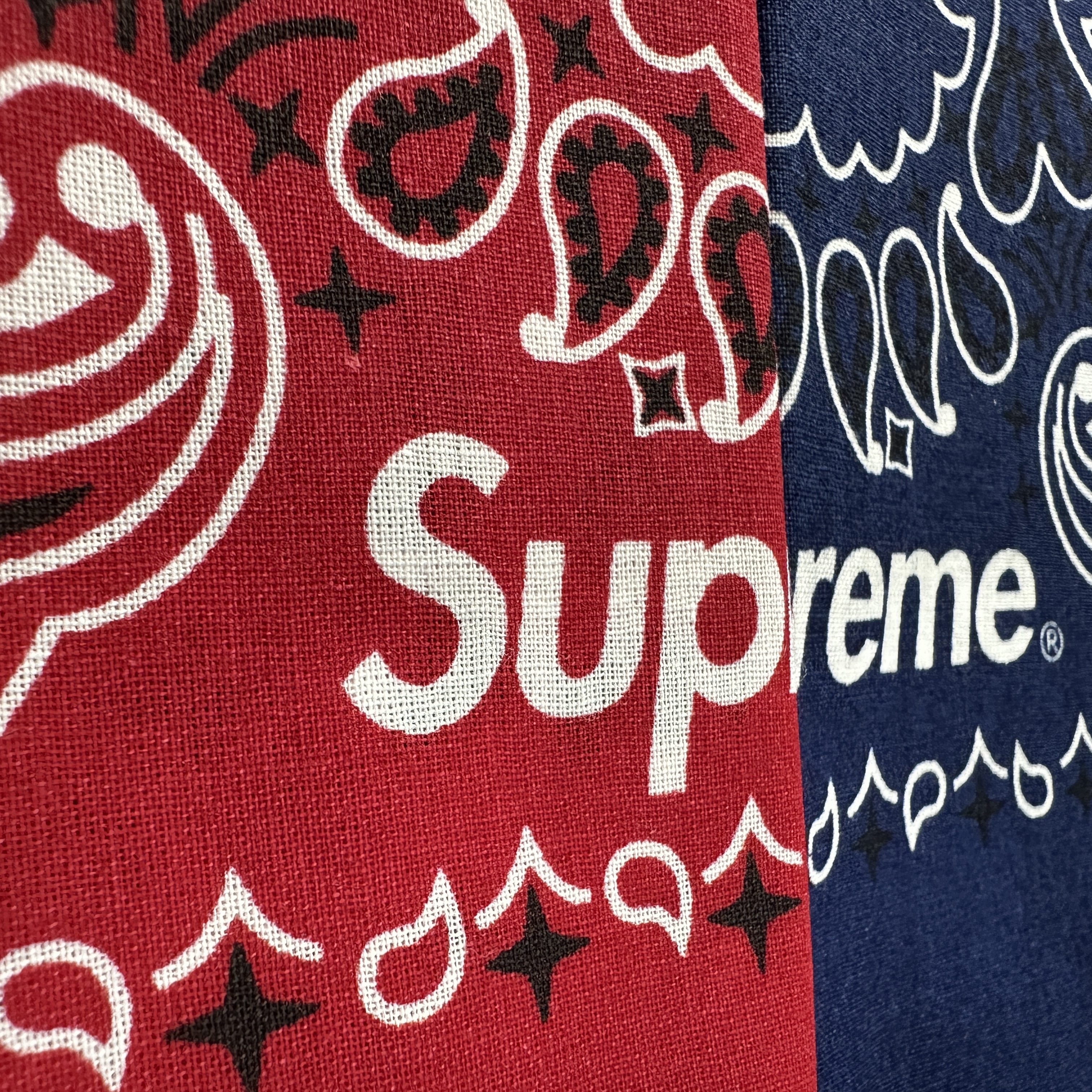 Supreme Hav-A-Hank Bandanas Multicolor (Set of 3) - 24SS 착용 스타일