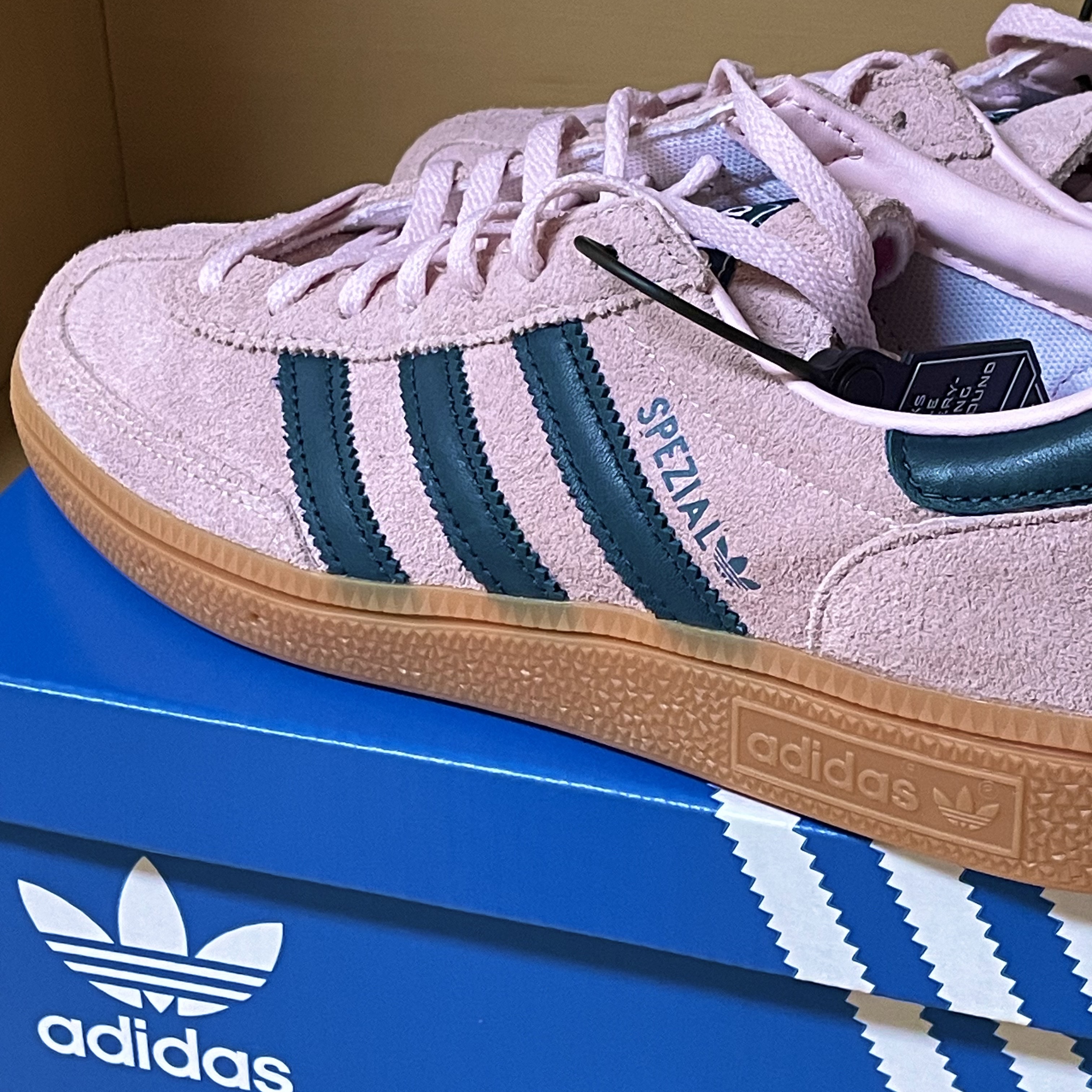 (W) Adidas Spezial Handball Clear Pink 착용 스타일