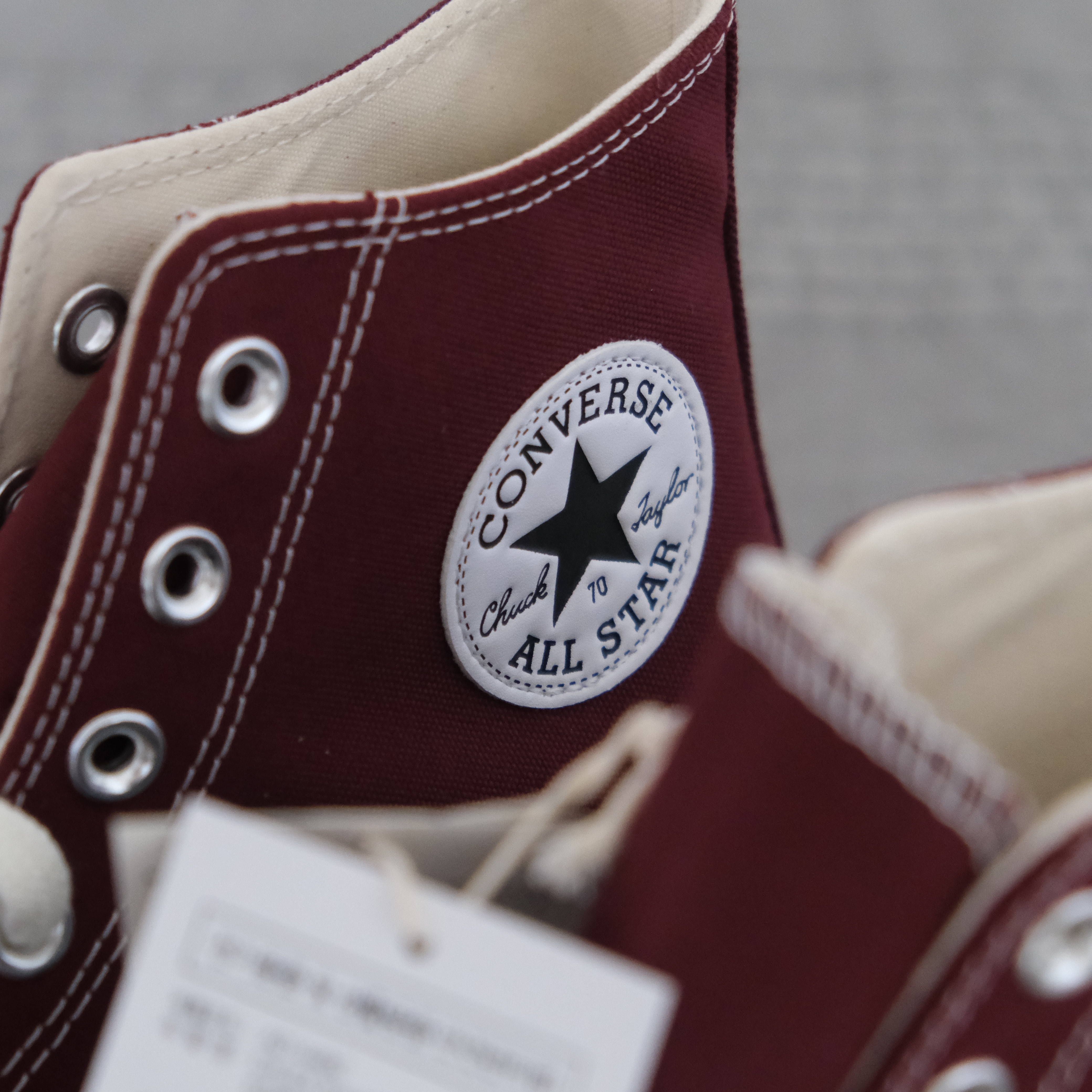 Converse Chuck 70 High Seasonal Color Vintage Canvas Dark Beetroot 착용 스타일 - 2