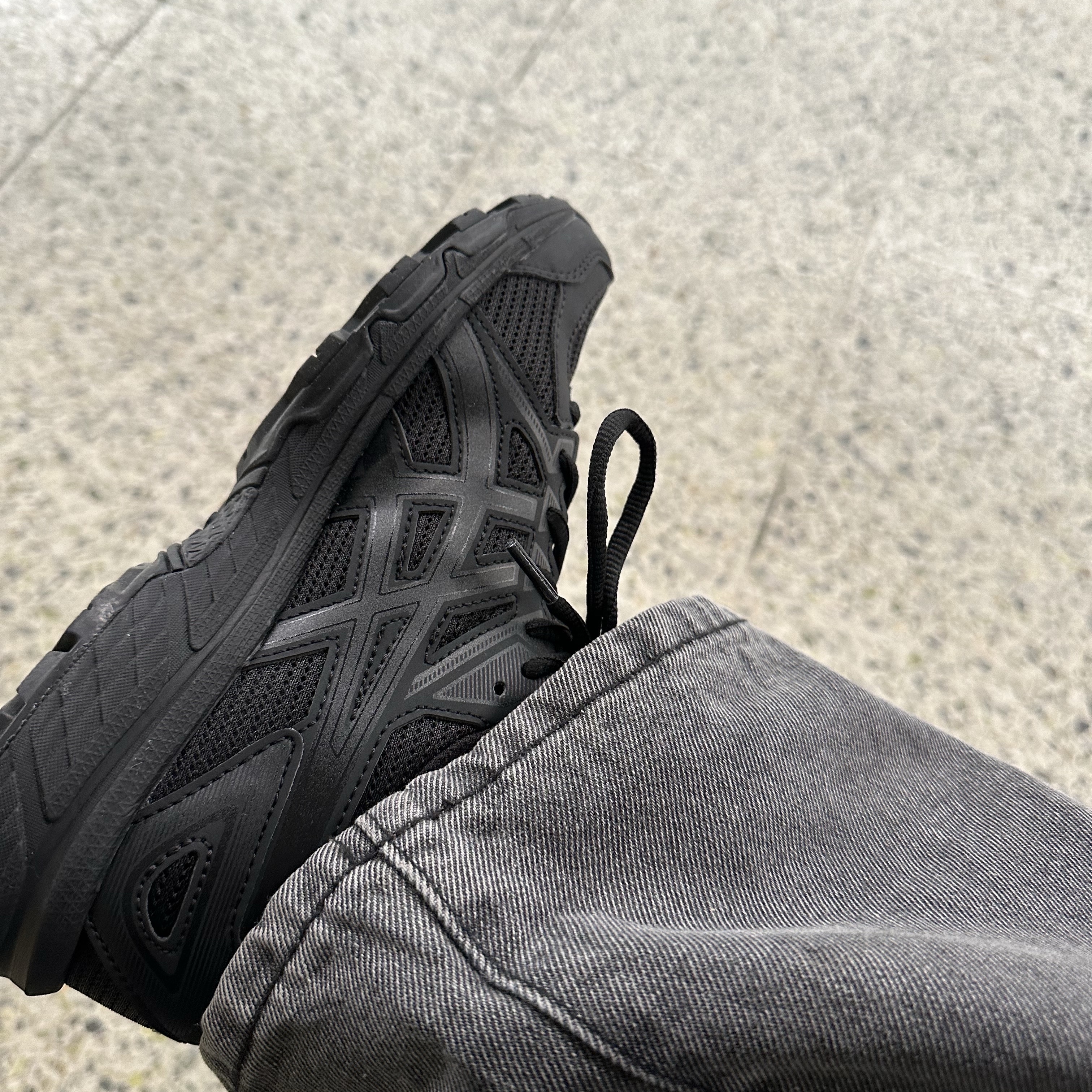 (W) Asics Jog 100 T Black - 2E Extra Wide 착용 스타일