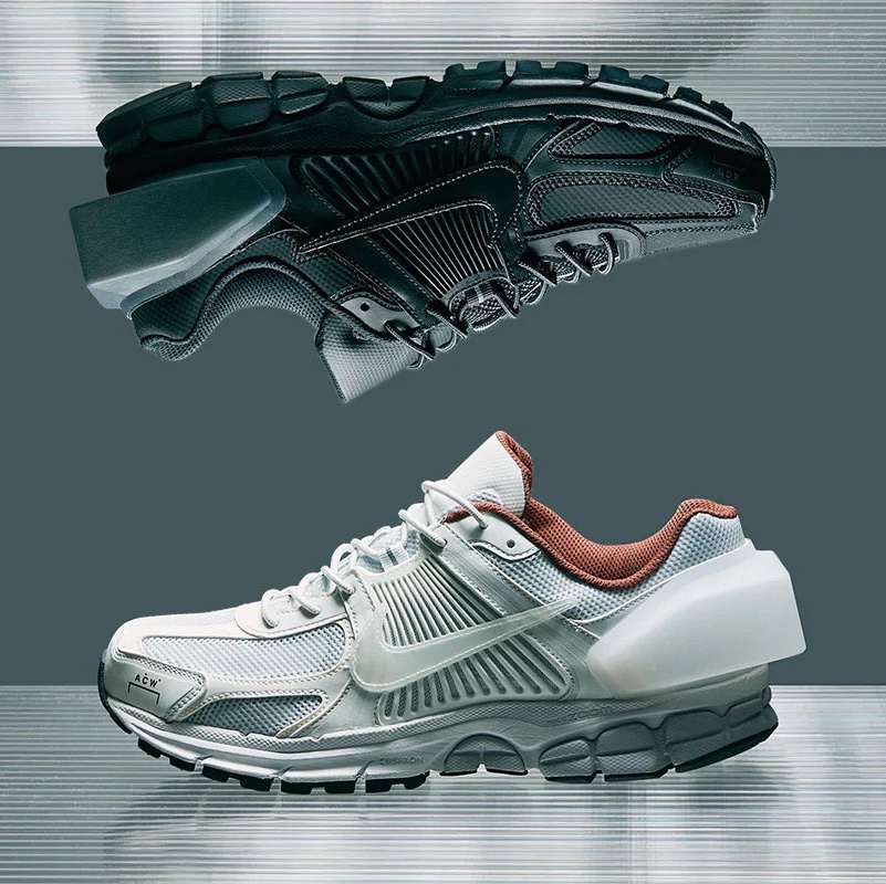 (W) Nike Zoom Vomero 5 Cobblestone and Flat Pewter, (W) Nike Zoom Vomero 5 Oatmeal 착용 스타일 - 4