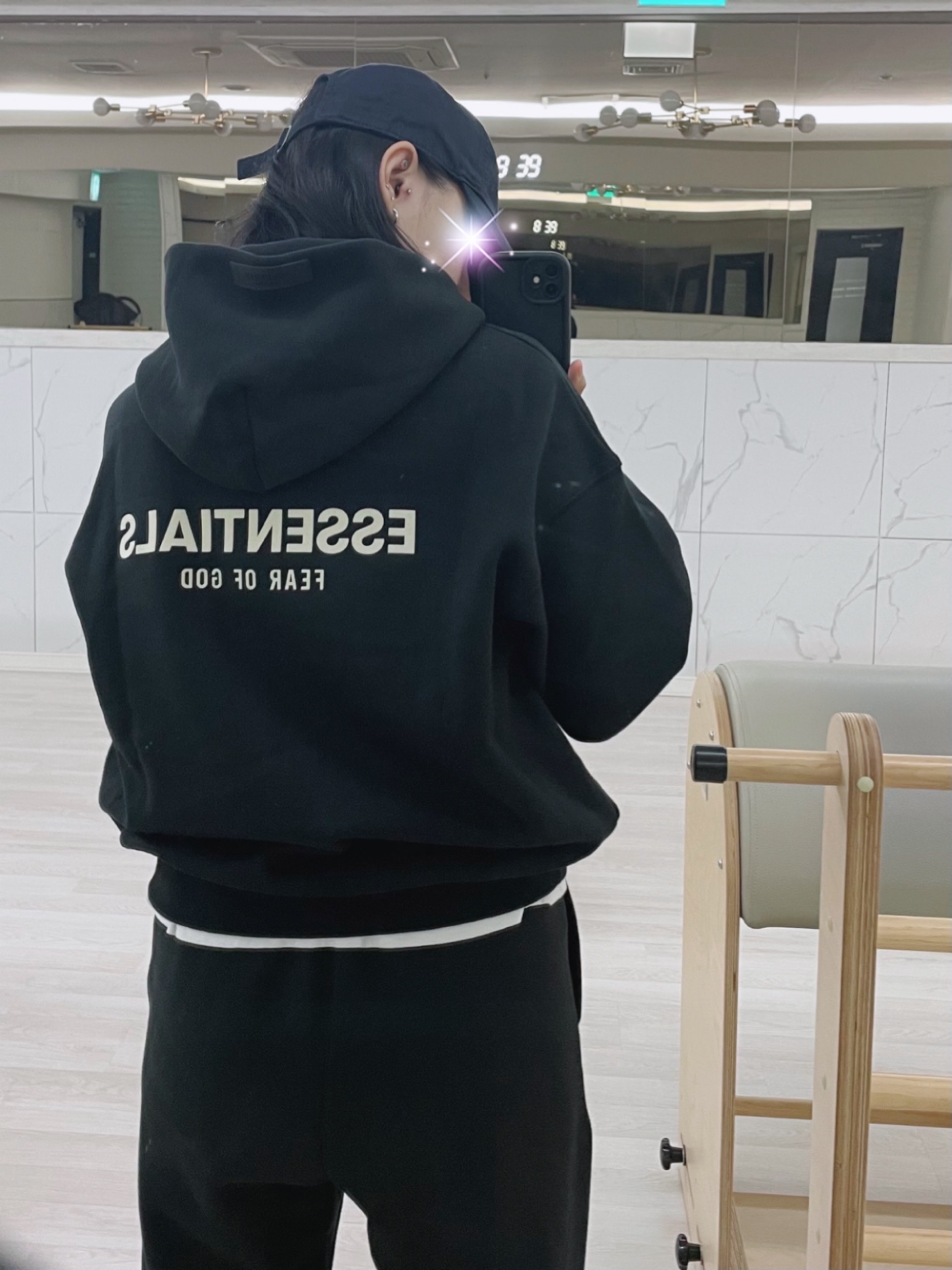 (Kids) Essentials The Core Collection Hoodie Stretch Limo, (Kids) Essentials Relaxed Sweatpants Stretch Limo - 22SS 착용 스타일 - 1