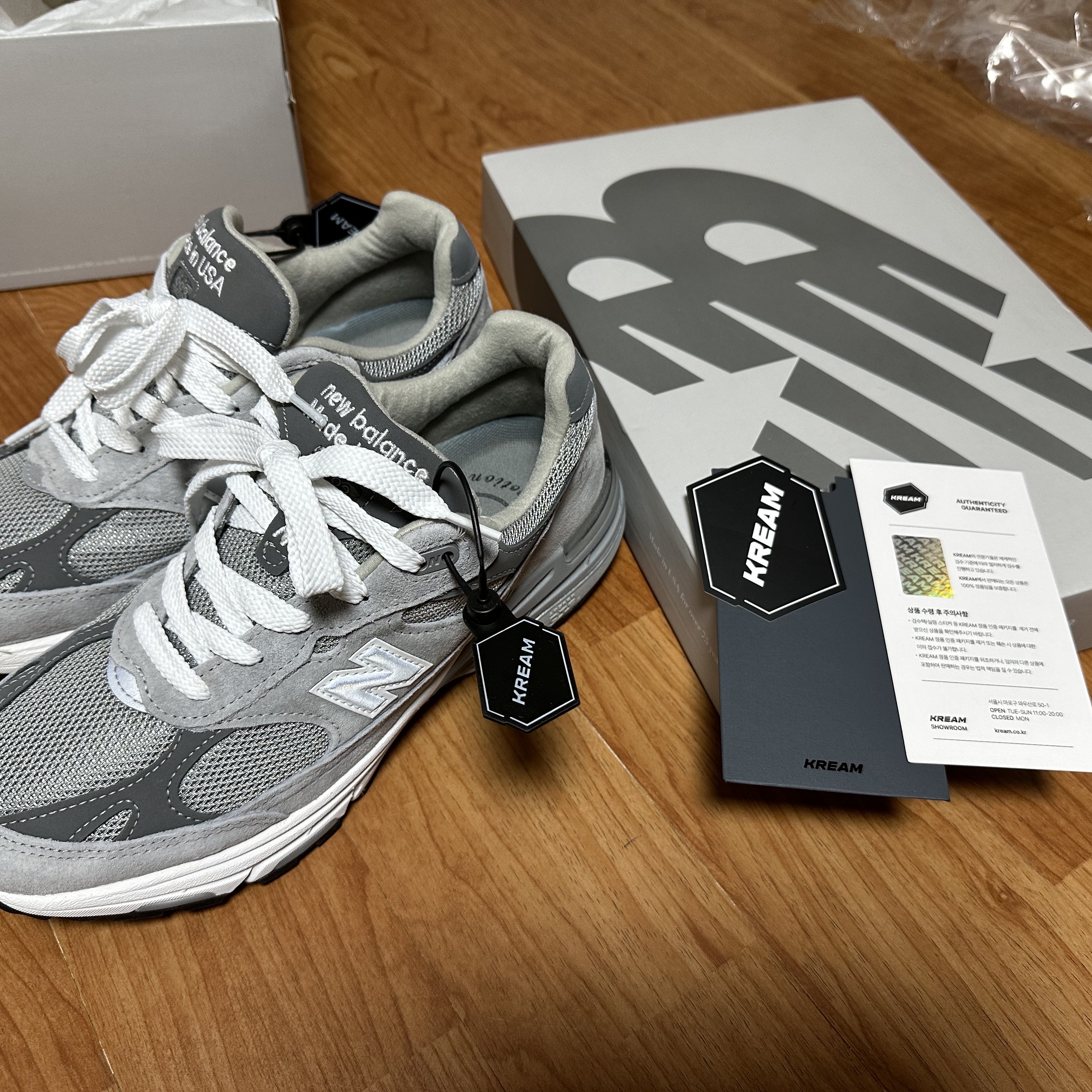 (W) New Balance 993 Made in USA Grey - B Standard 착용 스타일