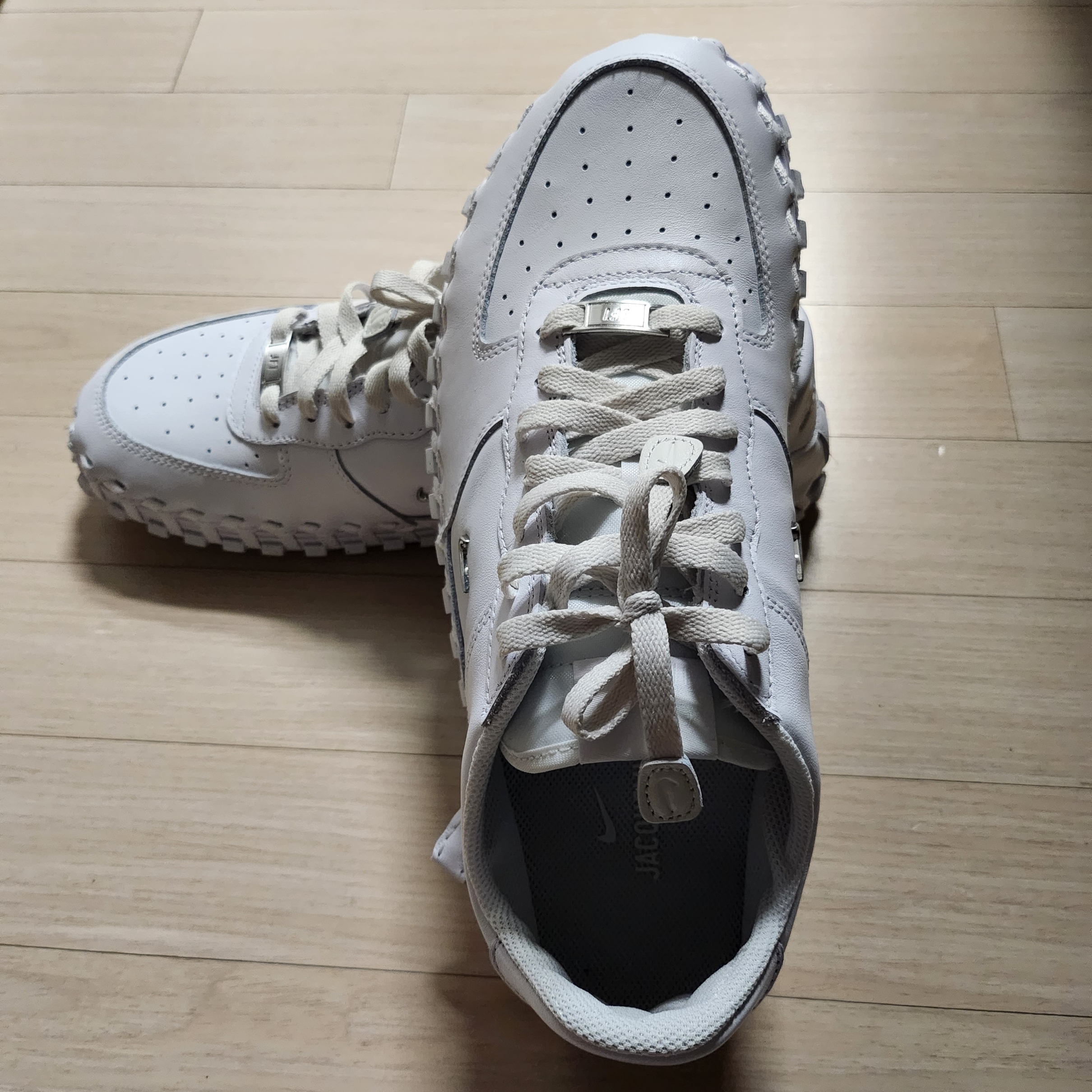Nike x Jacquemus J Force 1 Low LX SP White 착용 스타일 - 5