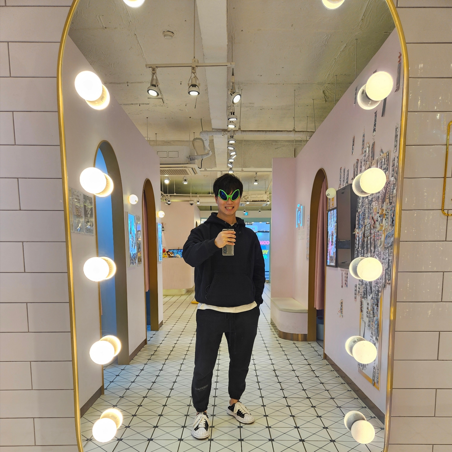 Nike ACG Therma-Fit Fleece Pullover Hoodie Black - Asia, Essentials The Core Collection Sweatpants Black 착용 스타일