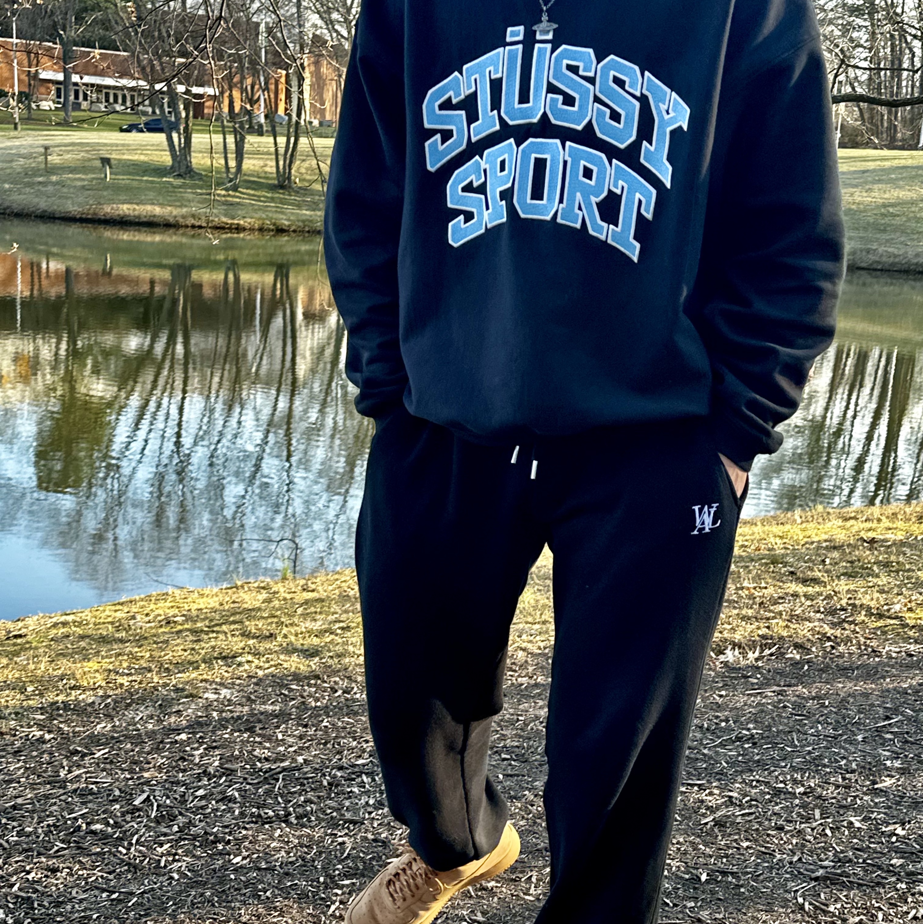 Stussy Sport Relaxed Oversized Crew Washed Black, Nike Air Force 1 '07 WB Flax 착용 스타일