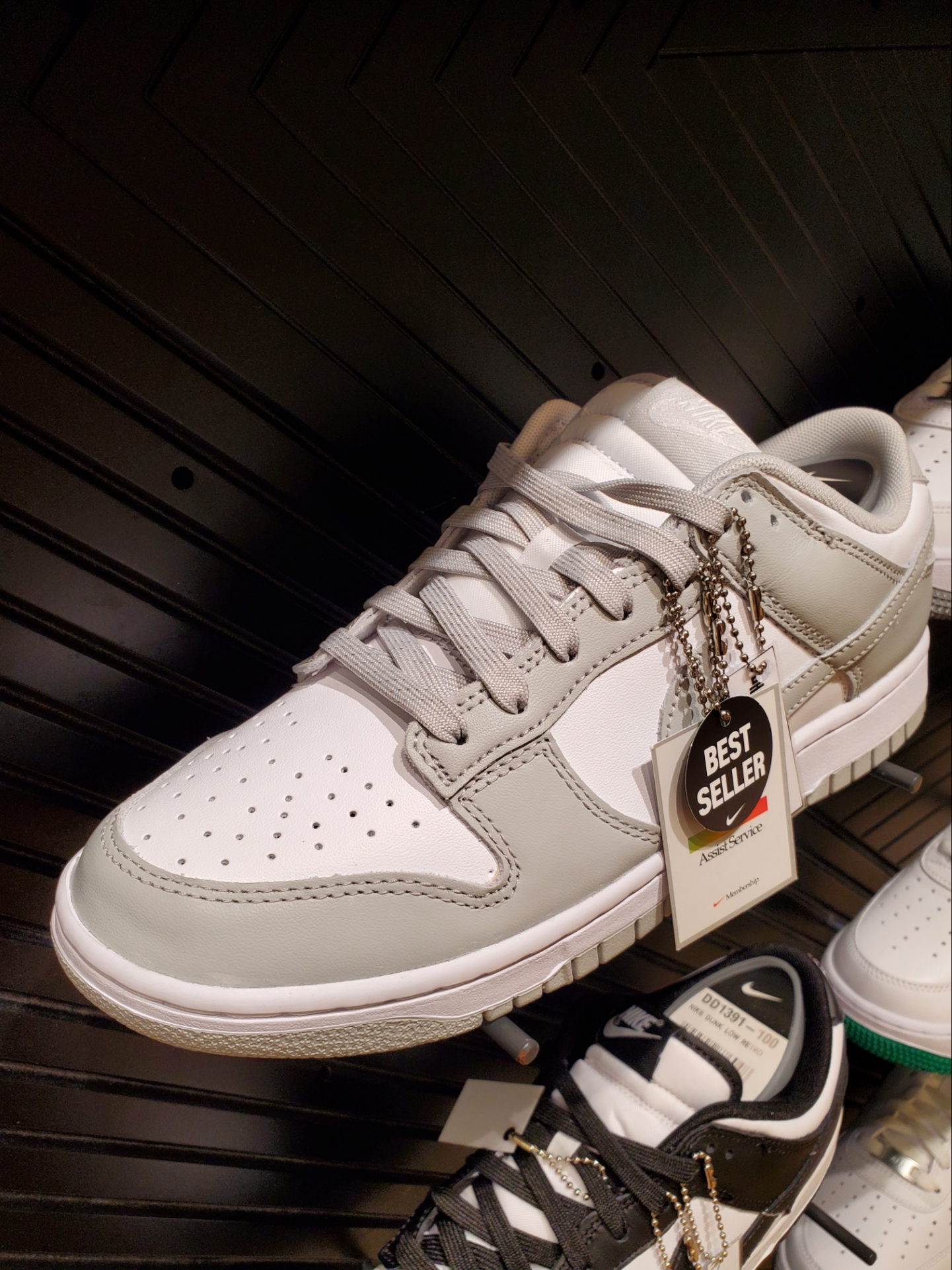 (W) Nike Air More Uptempo Summit White, (W) Nike NRG Solo Swoosh Fleece Pants Hasta - US/EU 착용 스타일 - 4