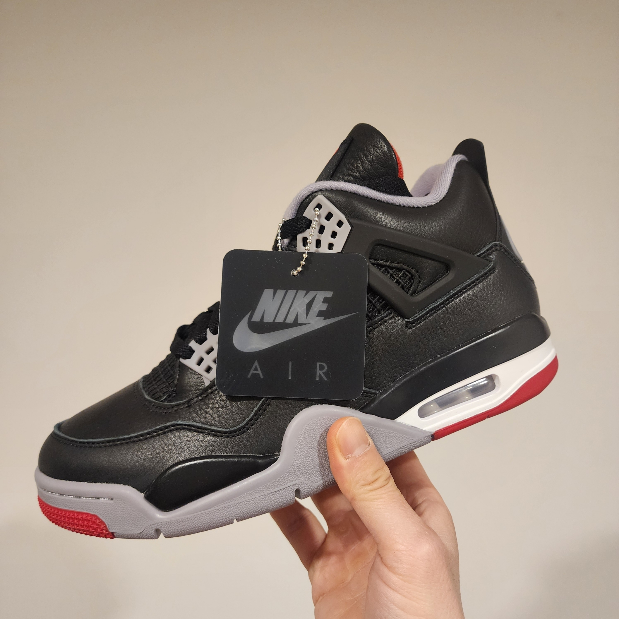 Jordan 4 Retro Bred Reimagined 착용 스타일 - 1