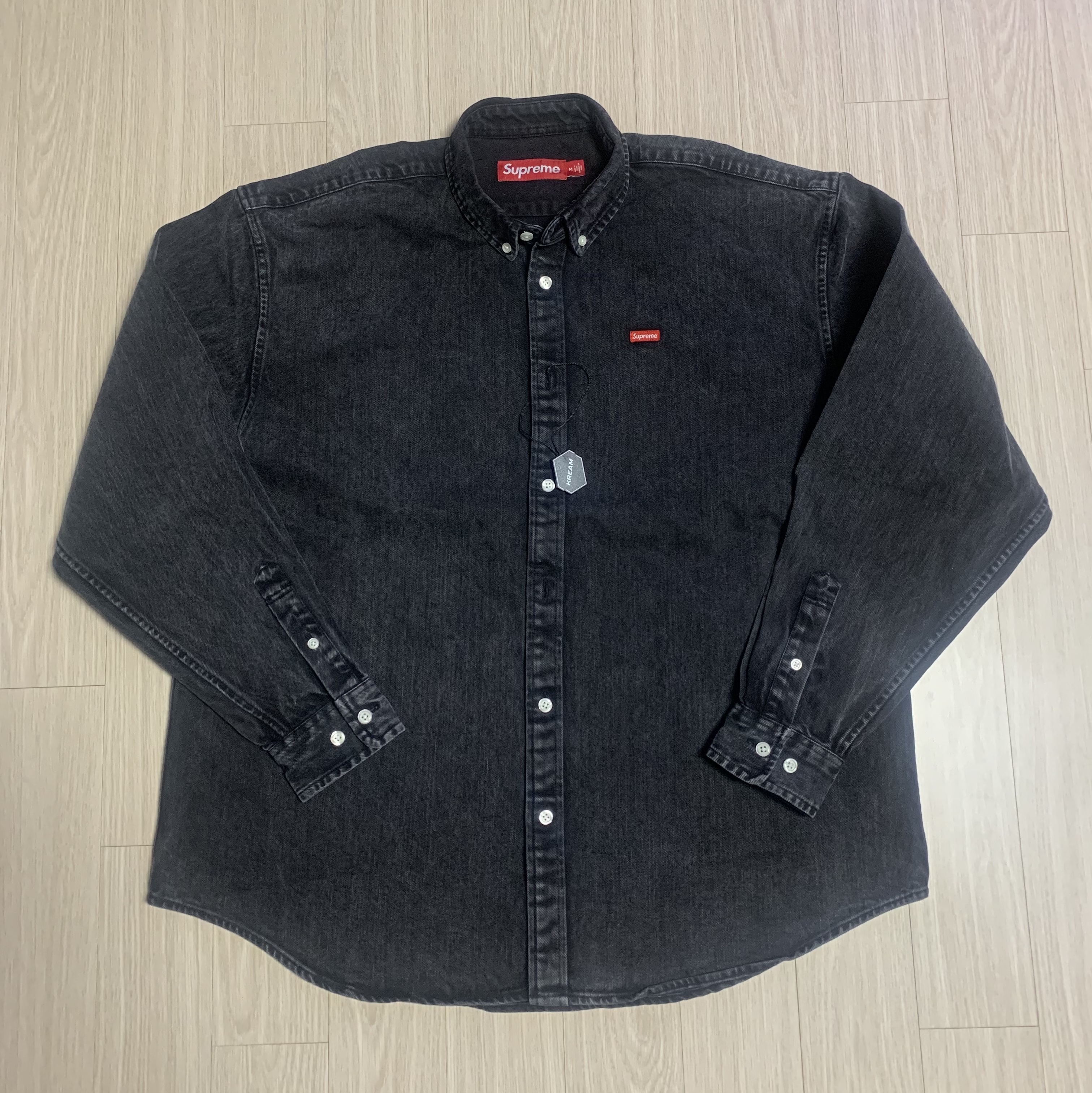 Supreme Small Box Shirt Washed Black - 24SS 착용 스타일 - 1