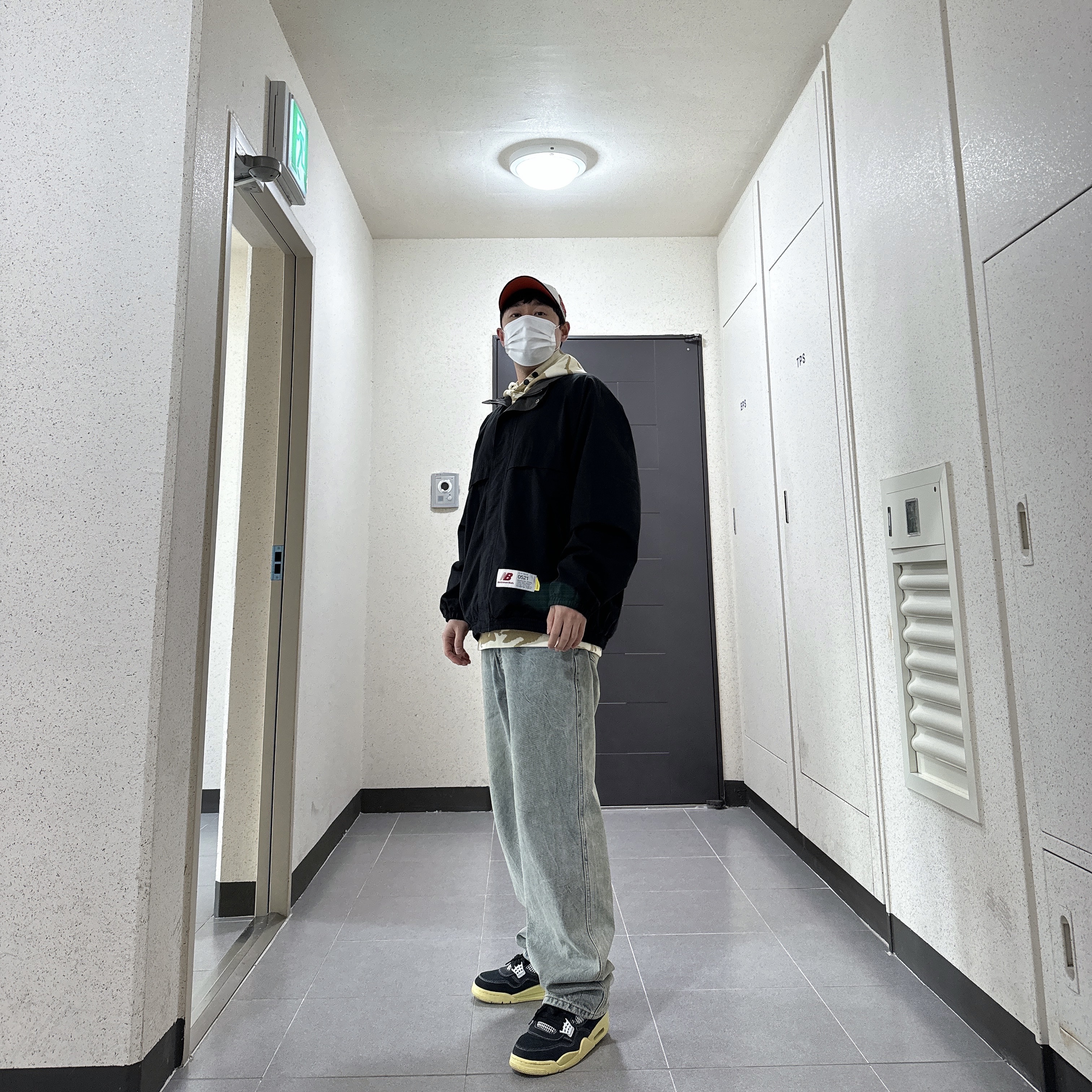Jordan 4 x Union Retro Off Noir 착용 스타일