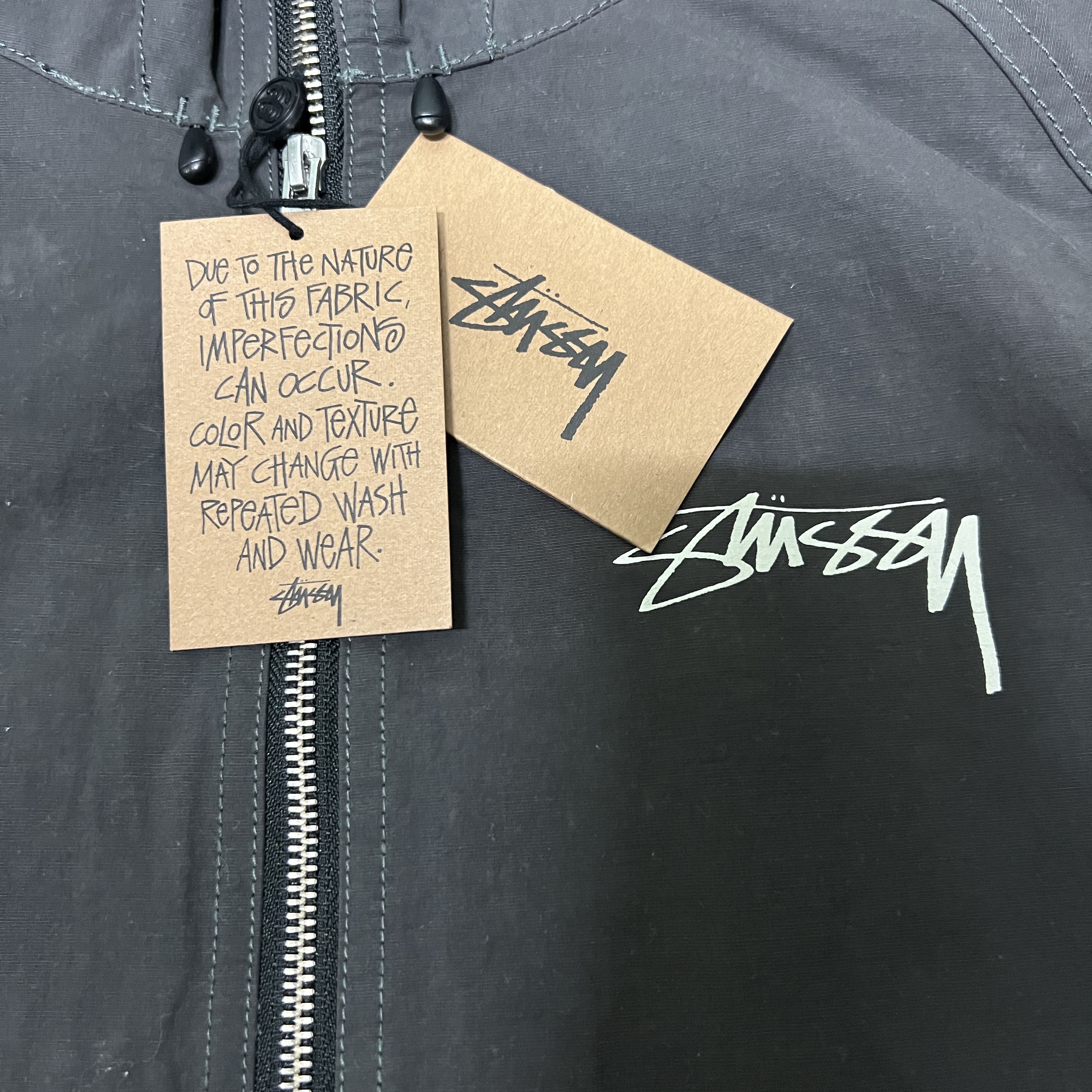 Stussy Wave Dye Beach Shell Jacket Black 착용 스타일