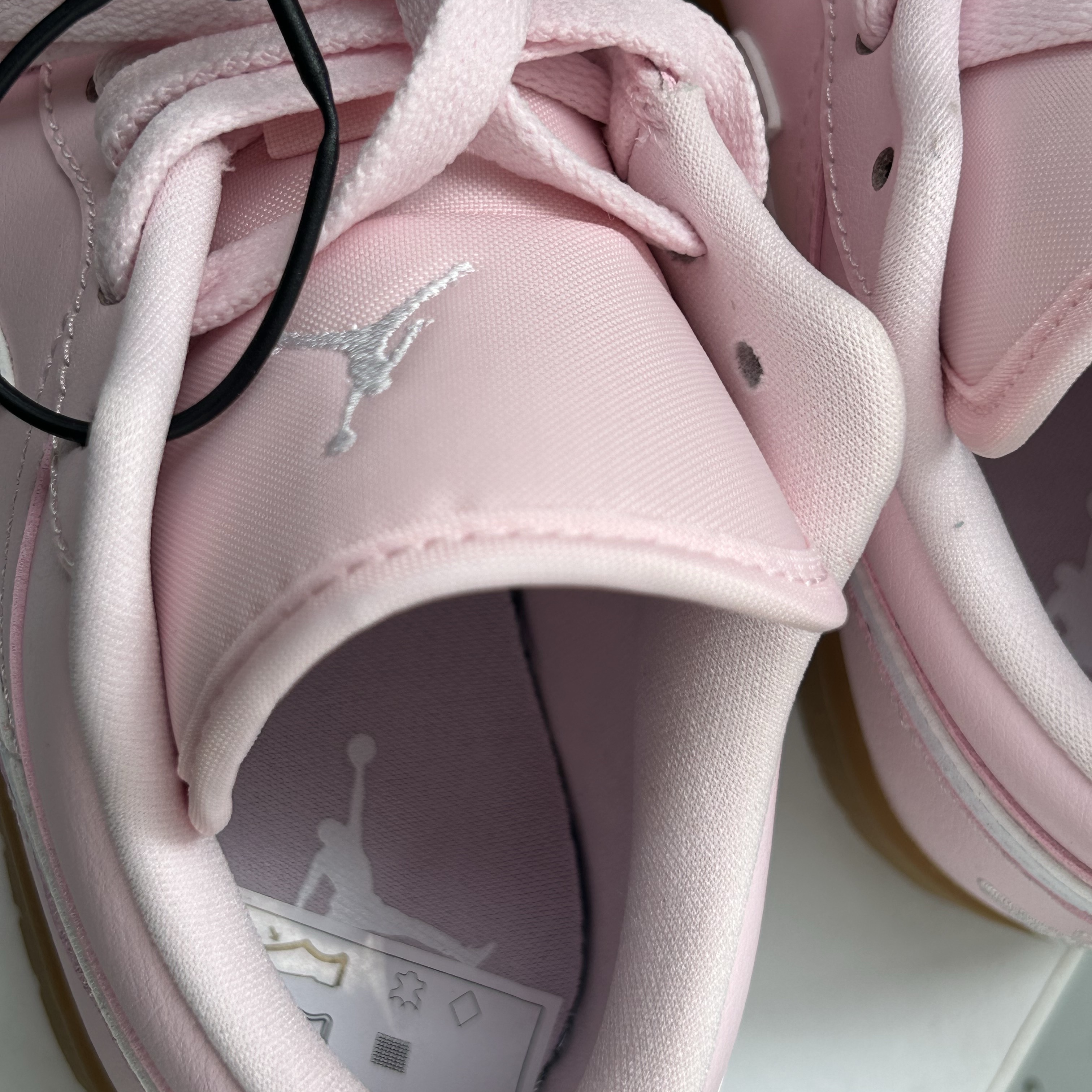 (W) Jordan 1 Low Arctic Pink 착용 스타일 - 2