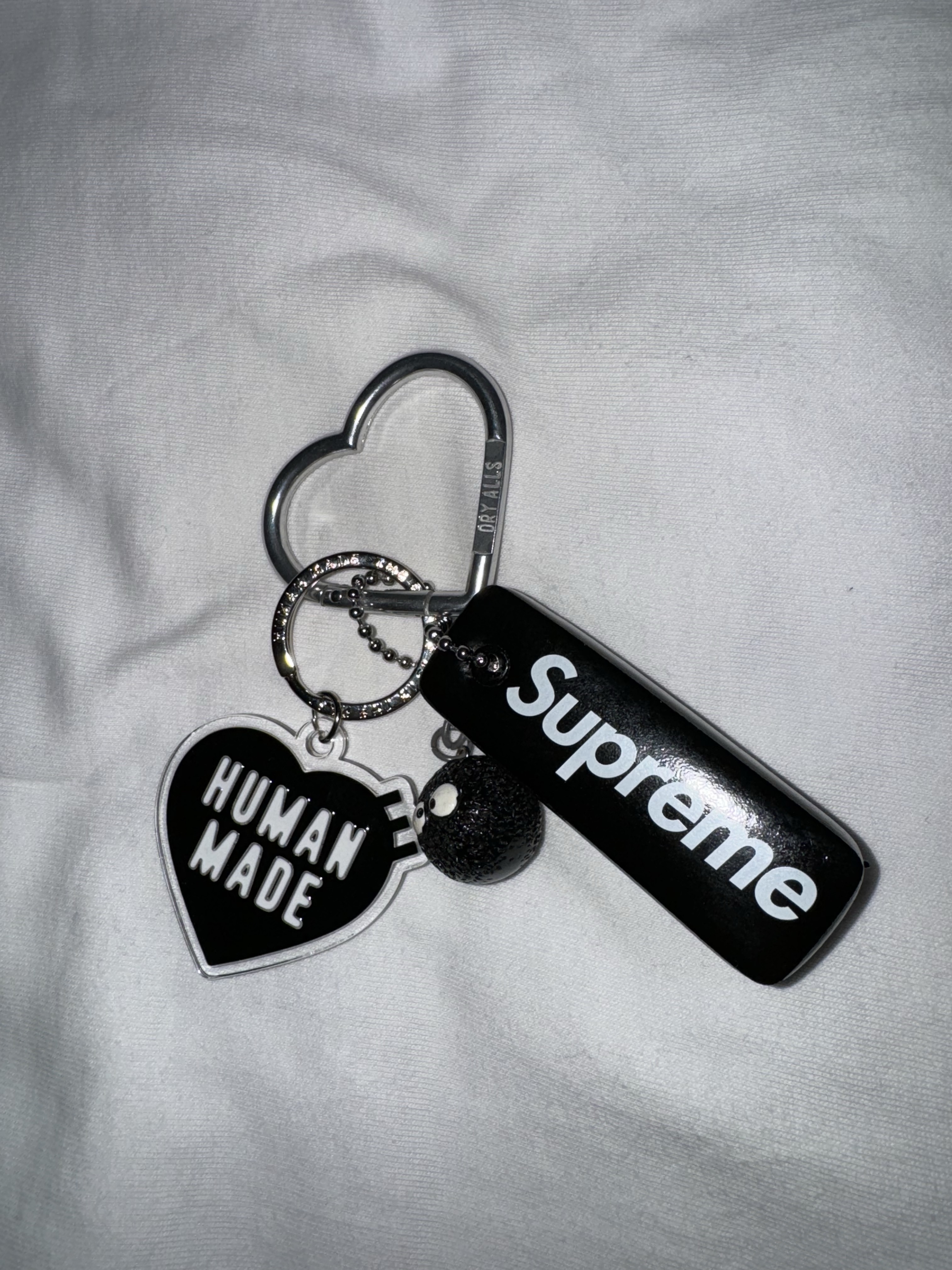 Human Made Heart Keyring Black, Human Made Heart Carabiner Silver 착용 스타일