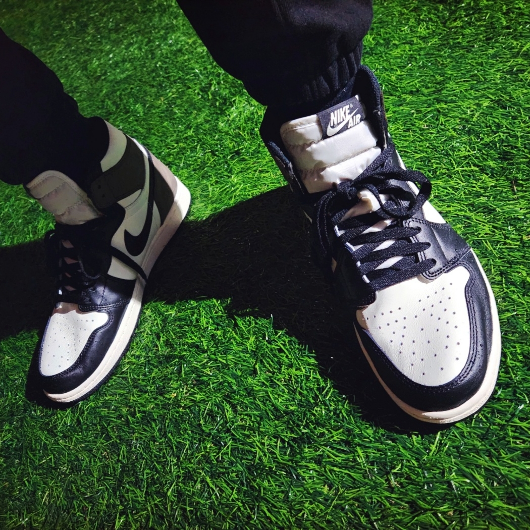 Jordan 1 Retro High OG Black Mocha 착용 스타일 - 4