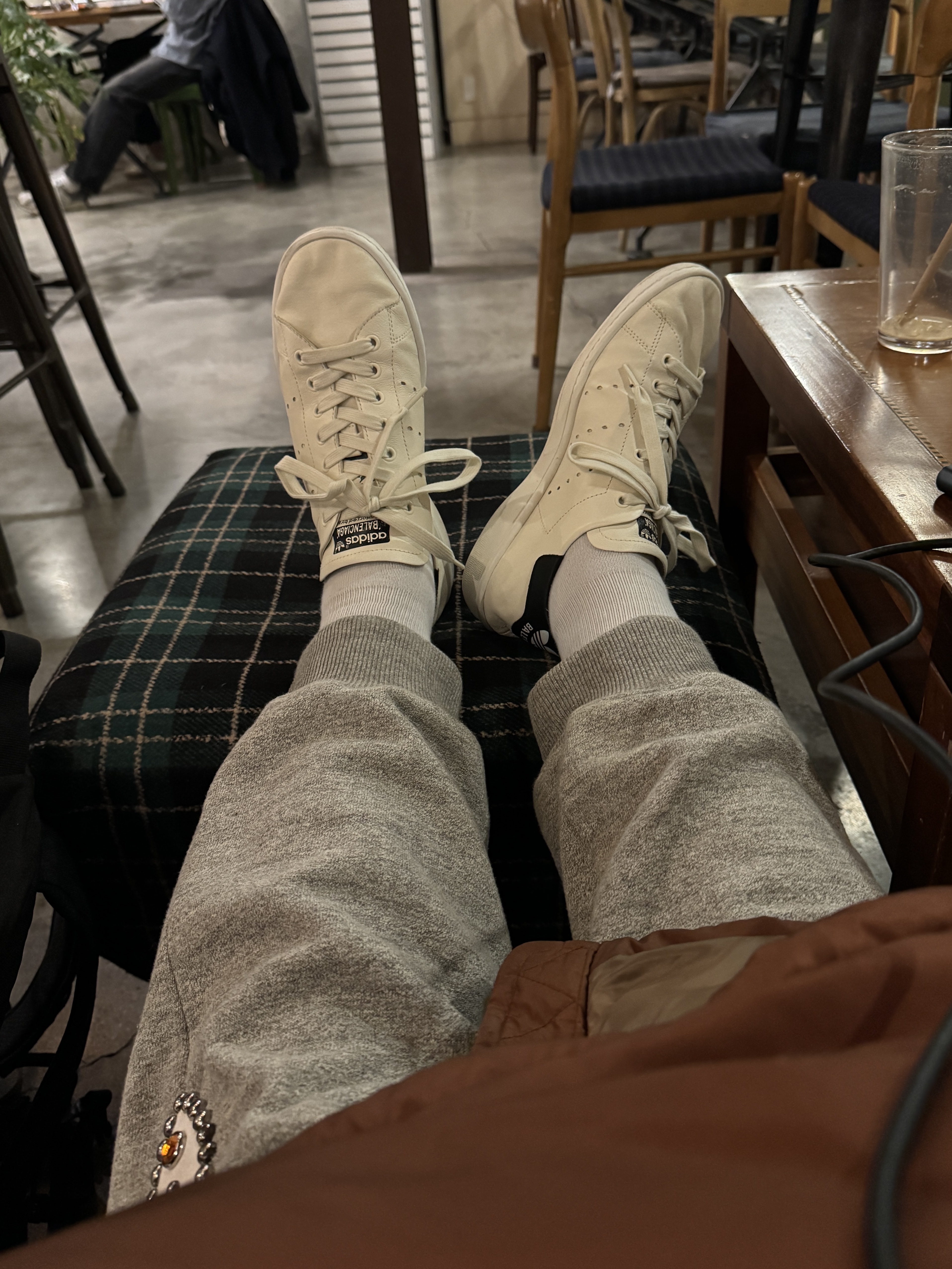Balenciaga x Adidas Stan Smith Off White, Moncler x Palm Angels Nevin Short Down Jacket Brown- 22FW 착용 스타일