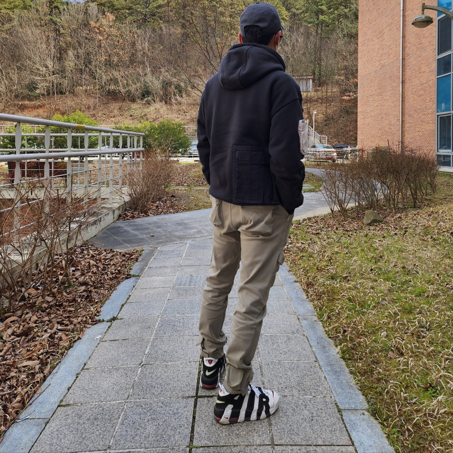 Grailz Flight Pocket Pants Ash Olive, Nike Air More Uptempo Scottie Pippen 착용 스타일 - 2