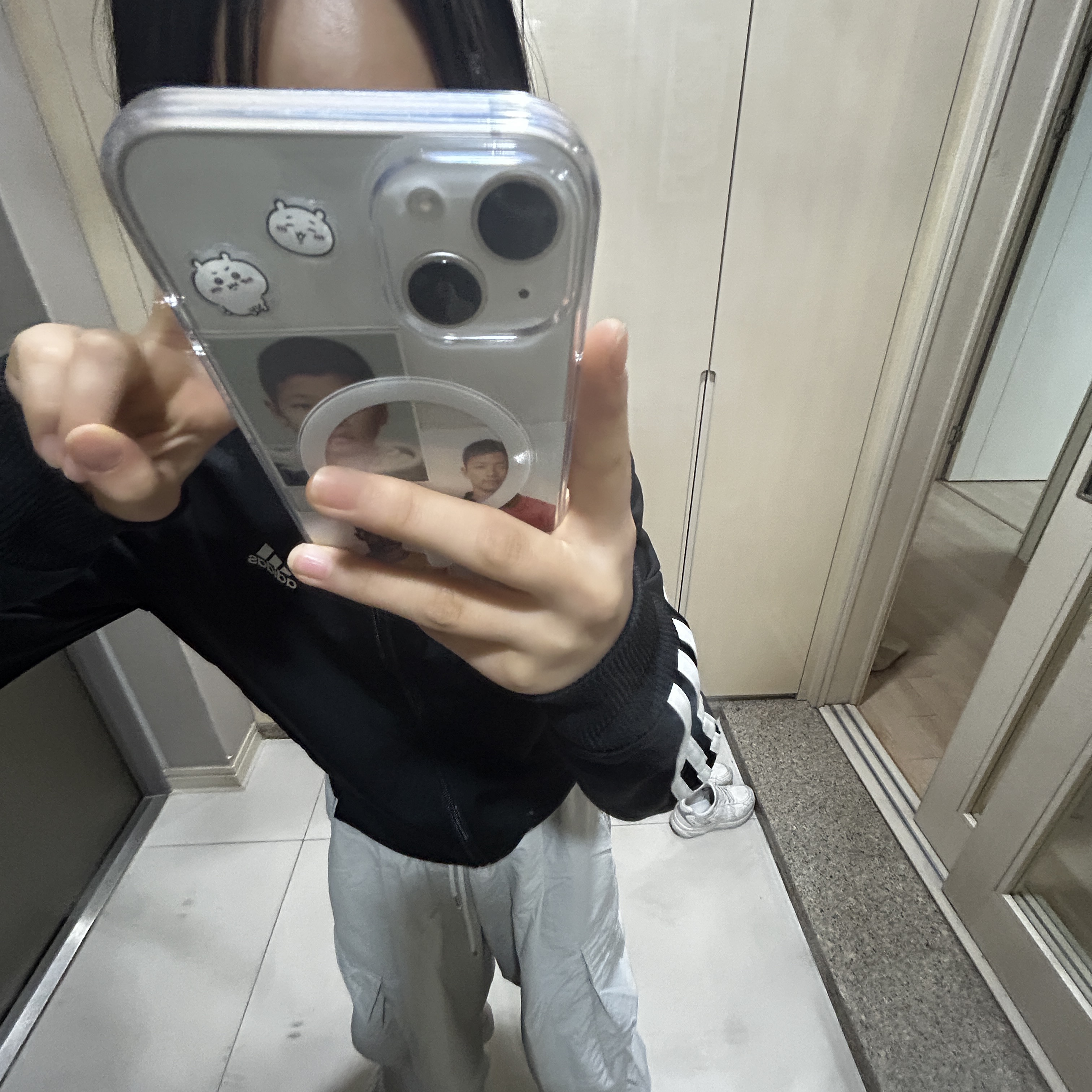 (J) Adidas Superstar J White Black 착용 스타일