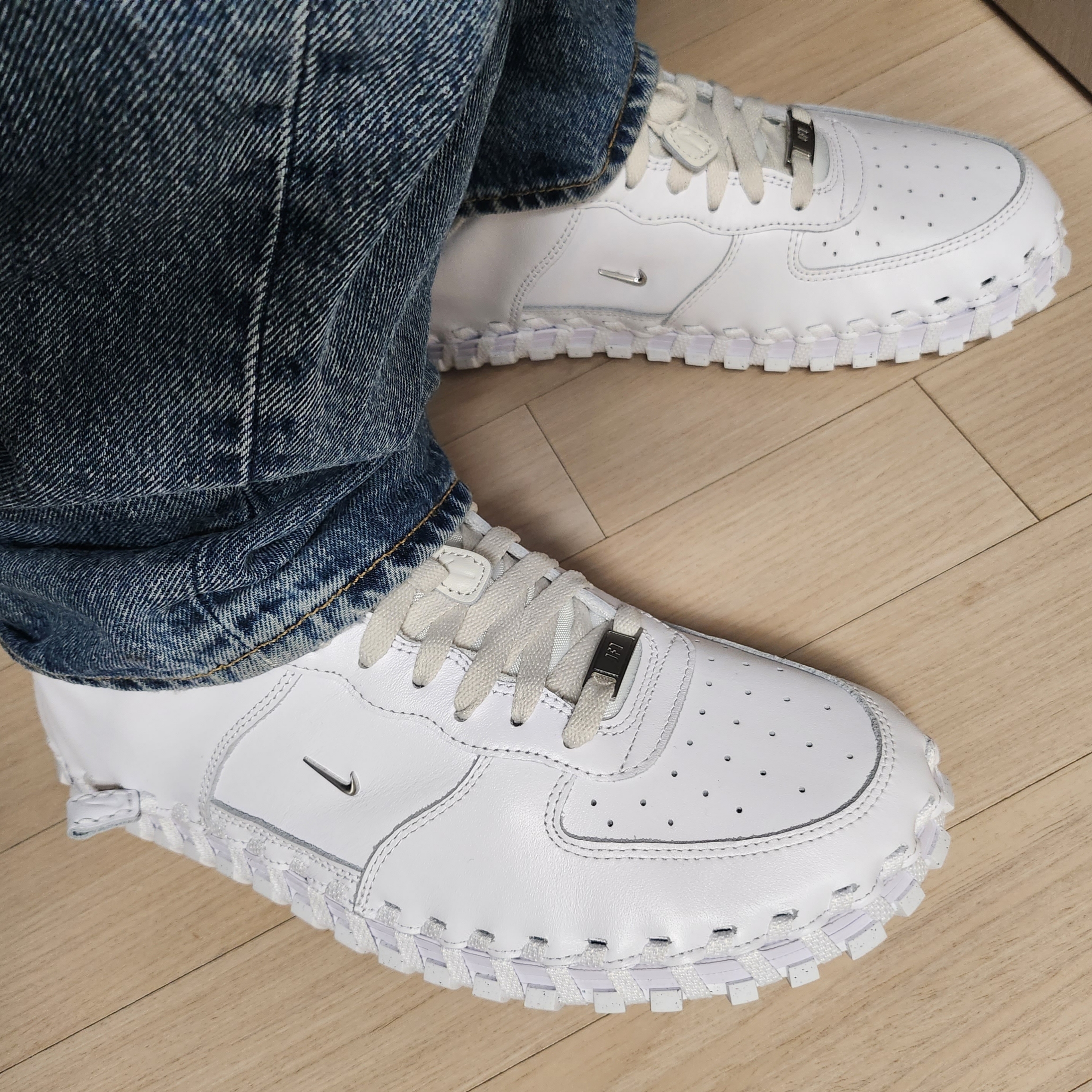 Nike x Jacquemus J Force 1 Low LX SP White 착용 스타일 - 1