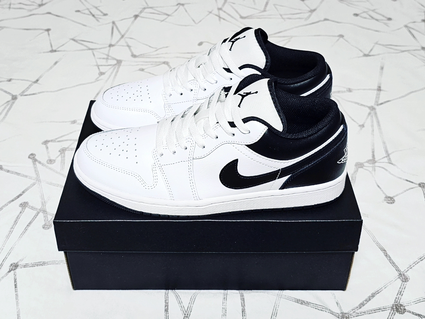 Jordan 1 Low White Black 착용 스타일 - 2