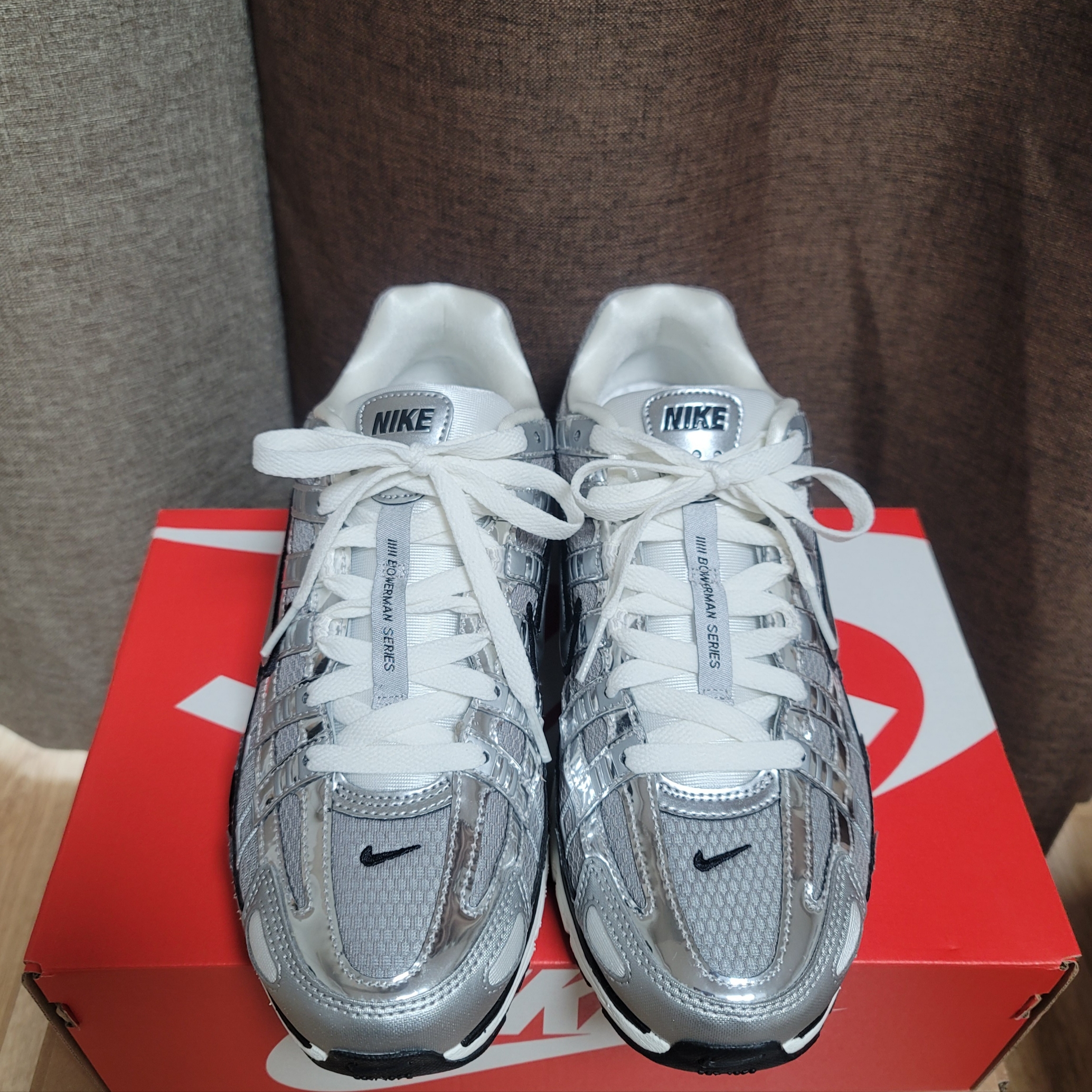 Nike P-6000 Metallic Silver 착용 스타일 - 2