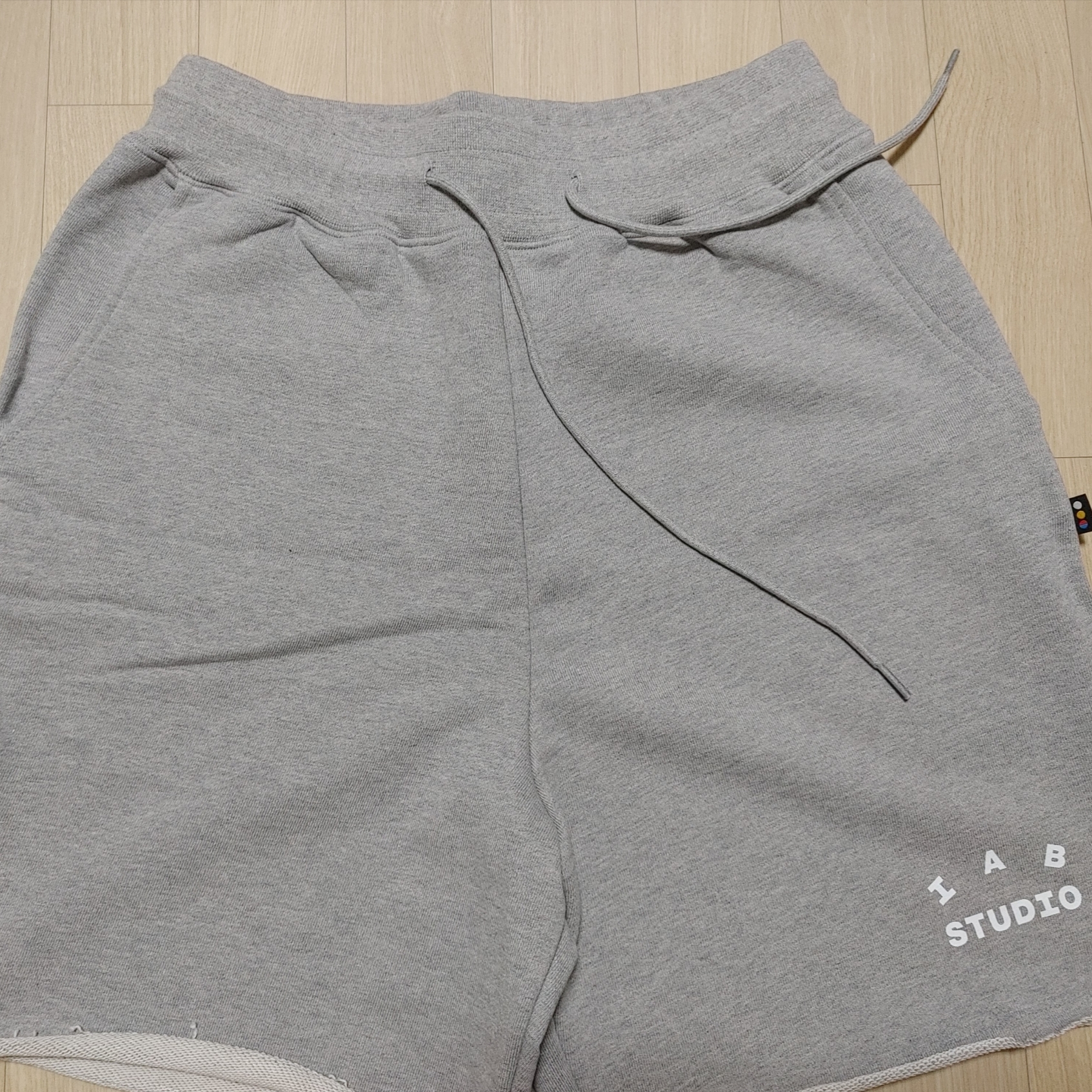 IAB Studio Heavy Sweat Shorts Gray - 23FW 착용 스타일