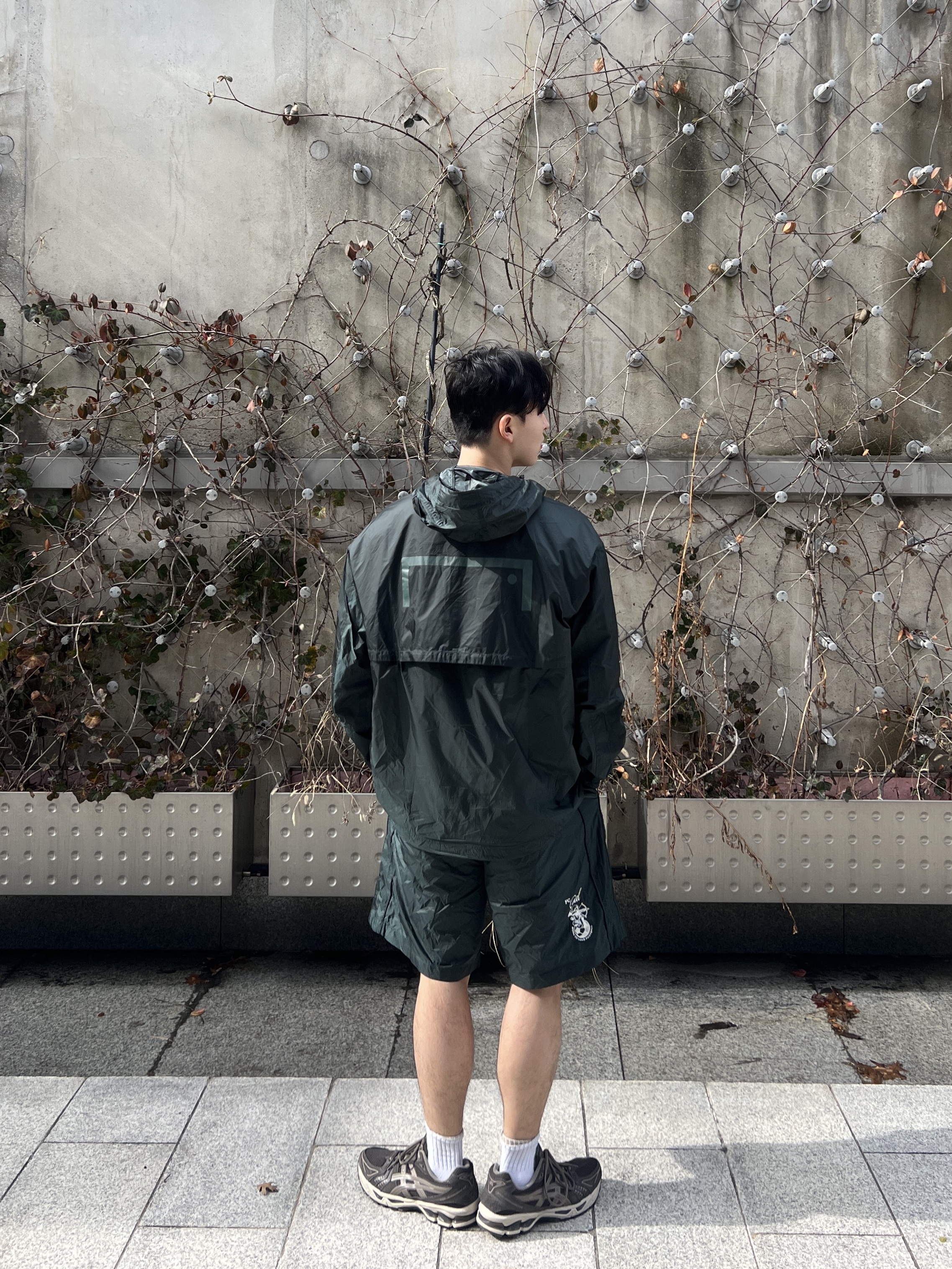 Asics Gel-Kayano 14 Dark Sepia Dark Taupe 착용 스타일 - 4