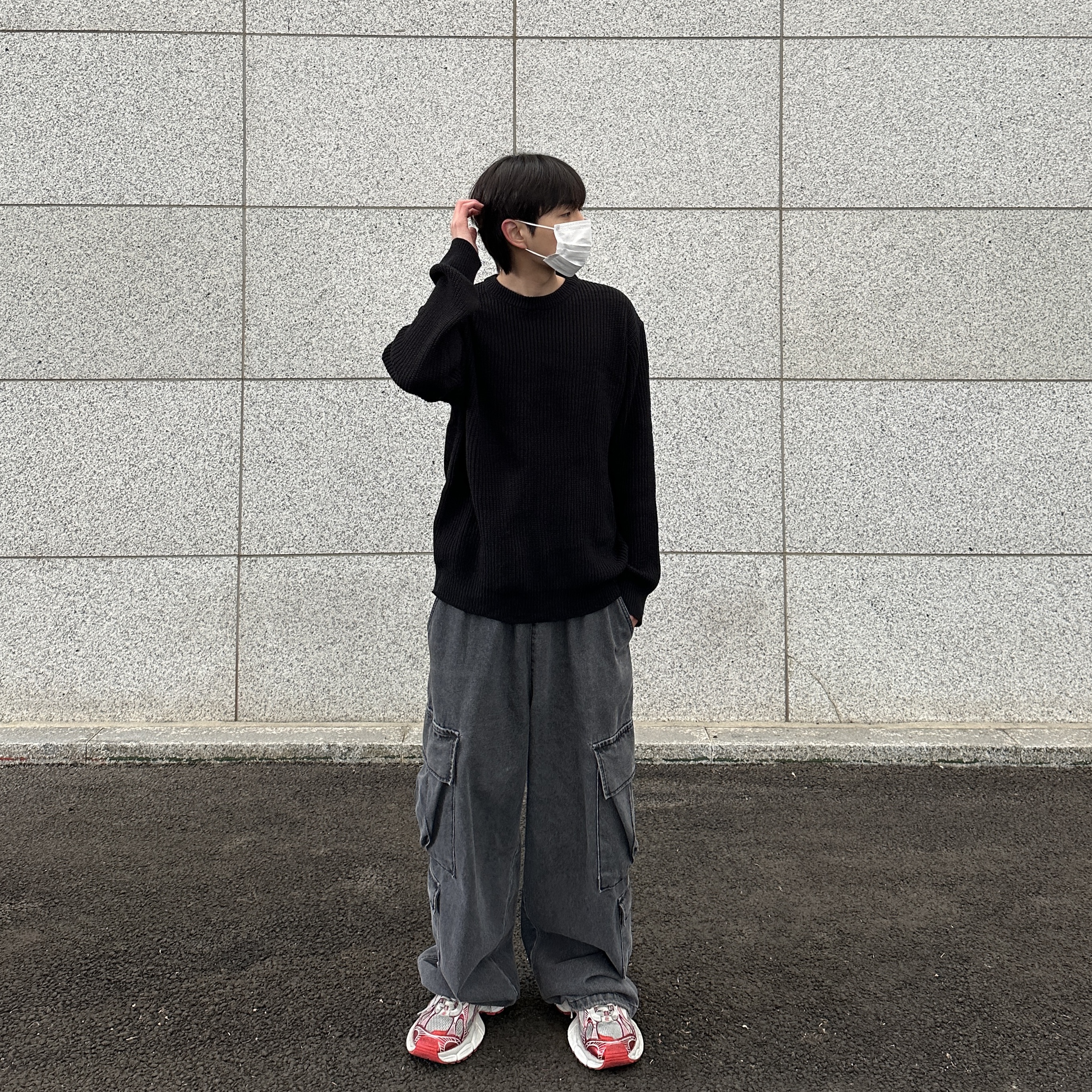 Balenciaga 3XL Sneakers White Red 착용 스타일 - 2
