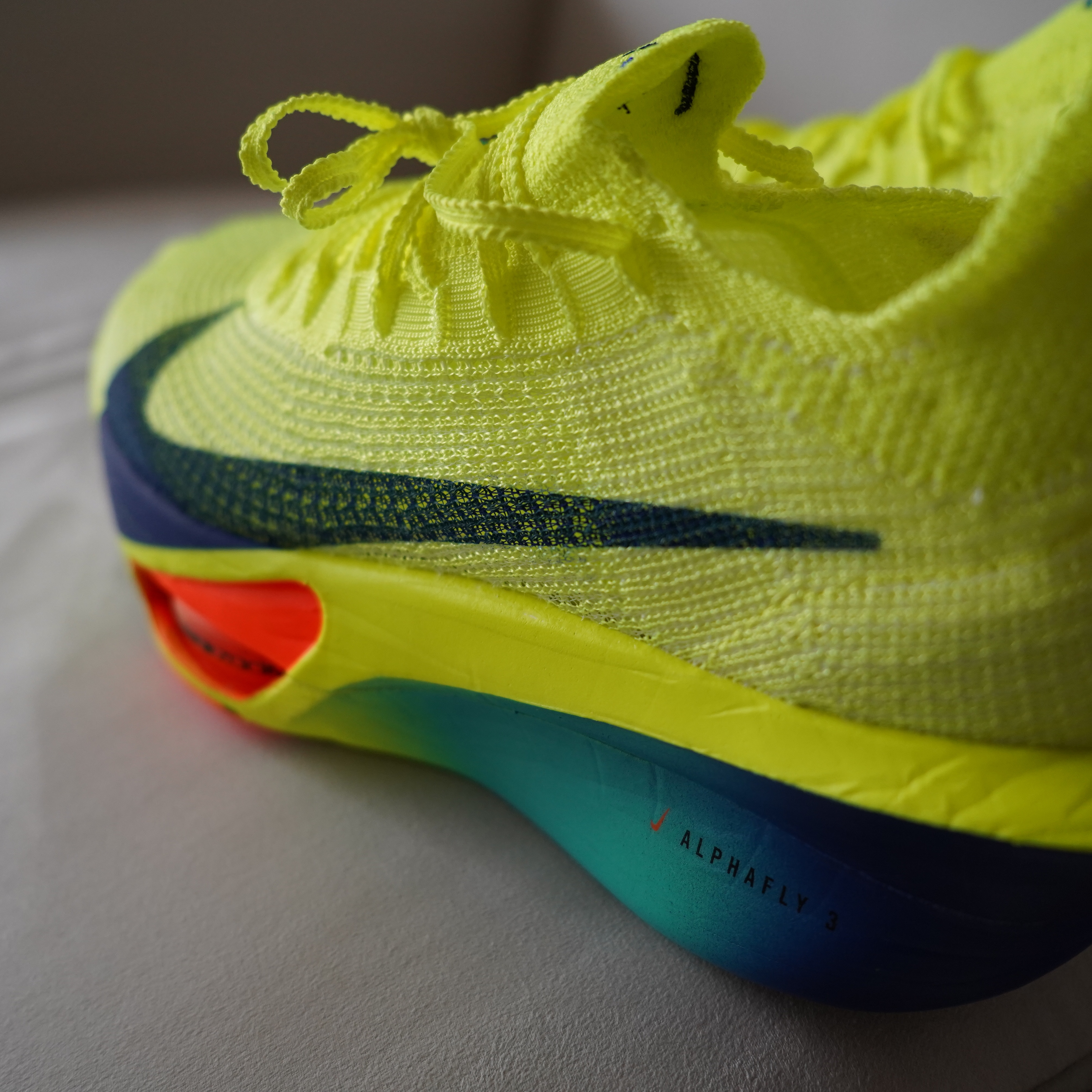 Nike Air Zoom Alphafly Next% 3 Volt 착용 스타일 - 2
