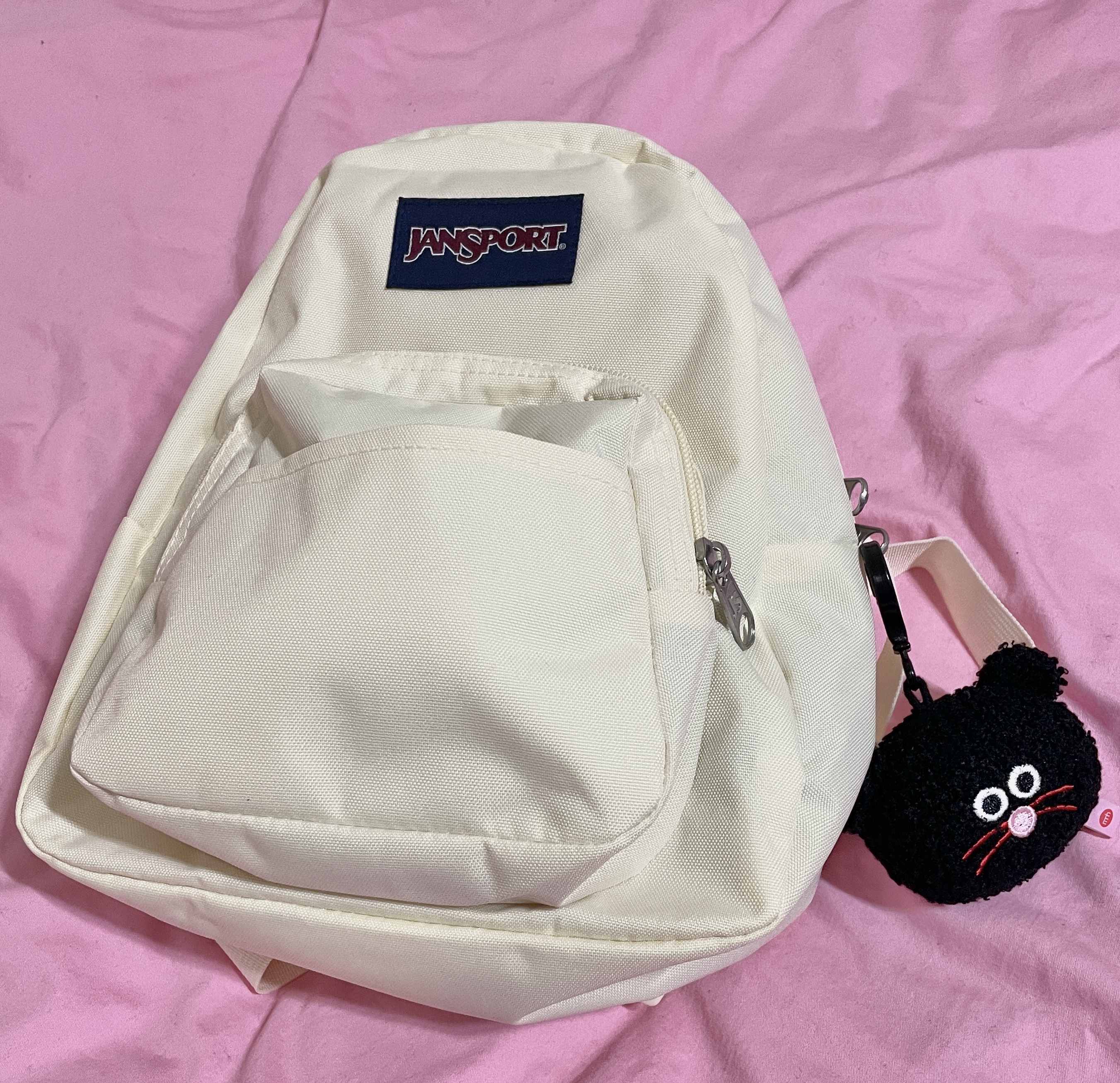 Jansport Half Pint Mini Backpack Coconut 착용 스타일