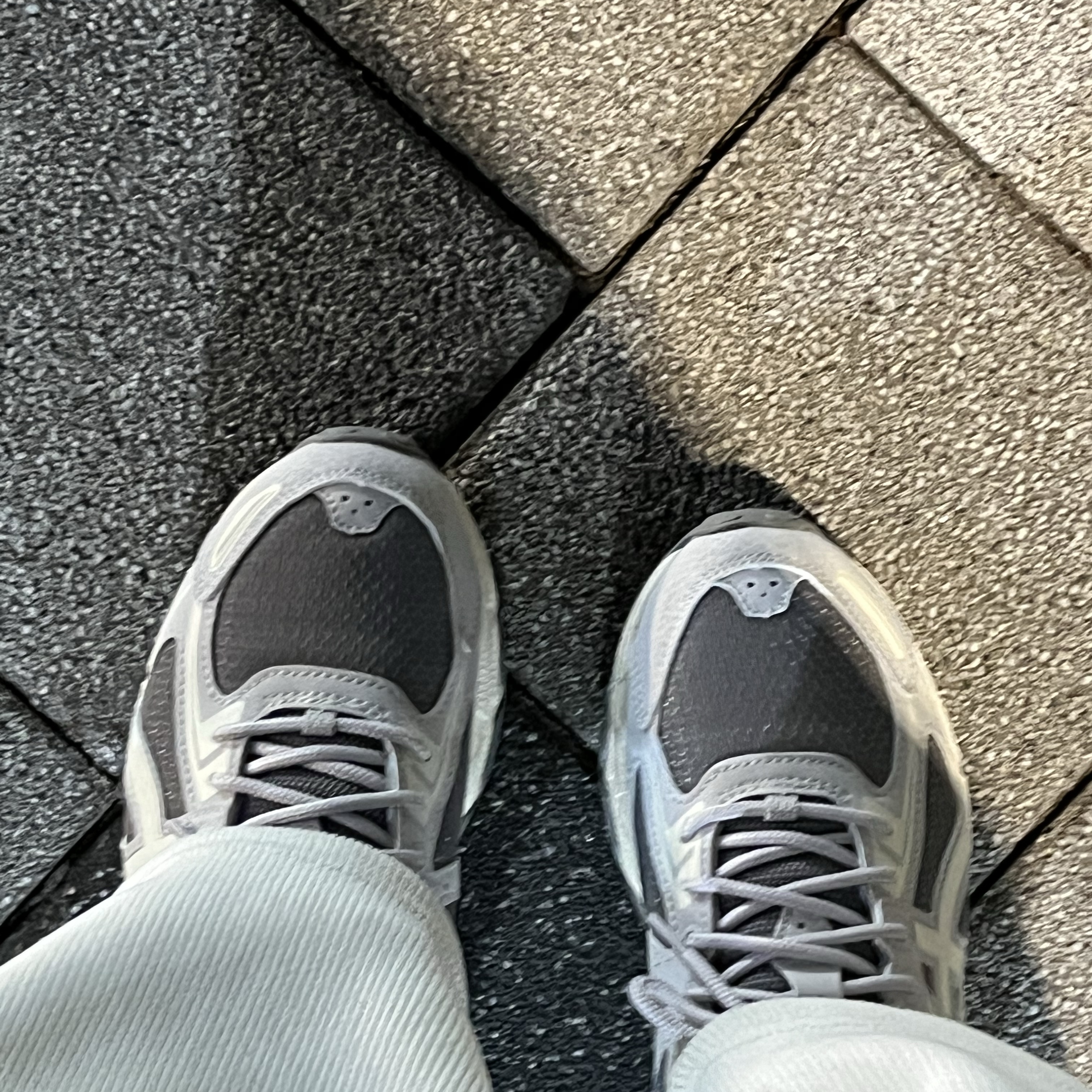 Asics Gel-Venture 6 SPS Clay Grey Cream 착용 스타일 - 2
