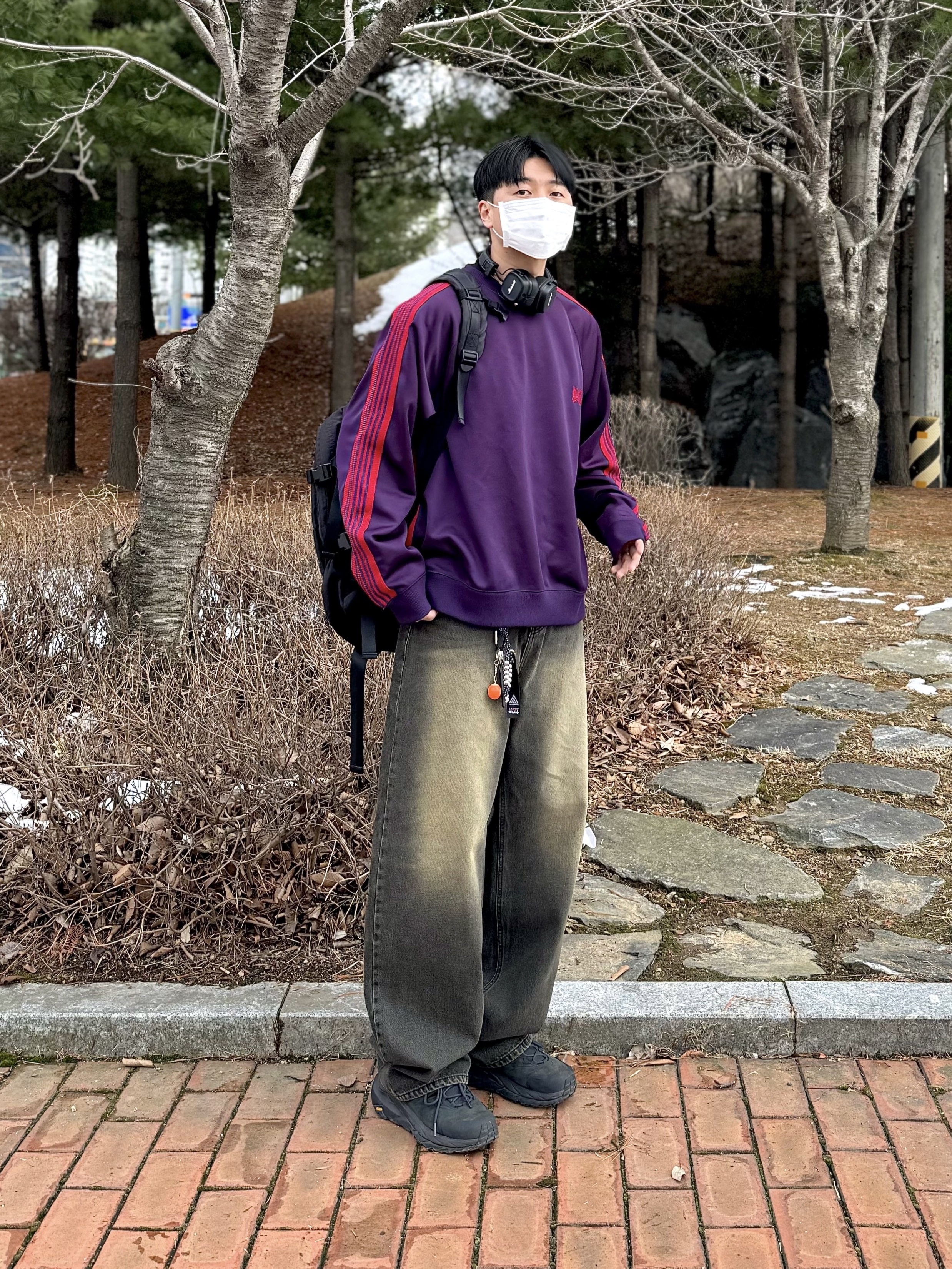 Needles Track Crewneck Poly Smooth Dark Purple, [KREAM 단독] ADSB Andersson Bell Mardro Gradient T-Shirt Charcoal 착용 스타일 - 3