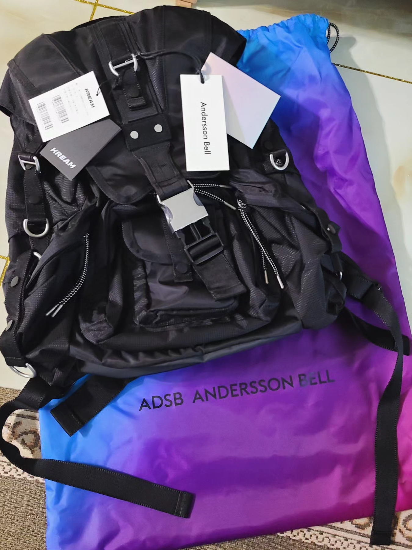 [KREAM 단독] ADSB Andersson Bell Raptor Layered Cargo Pants Indigo Green 착용 스타일 - 2