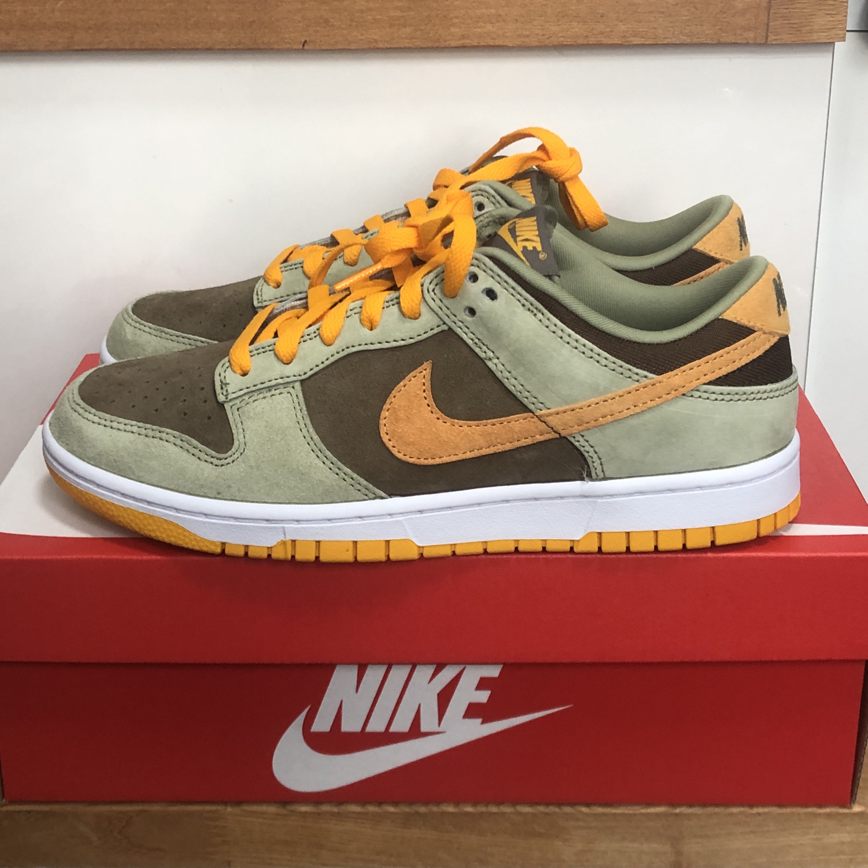 Nike Dunk Low SE Dusty Olive 착용 스타일