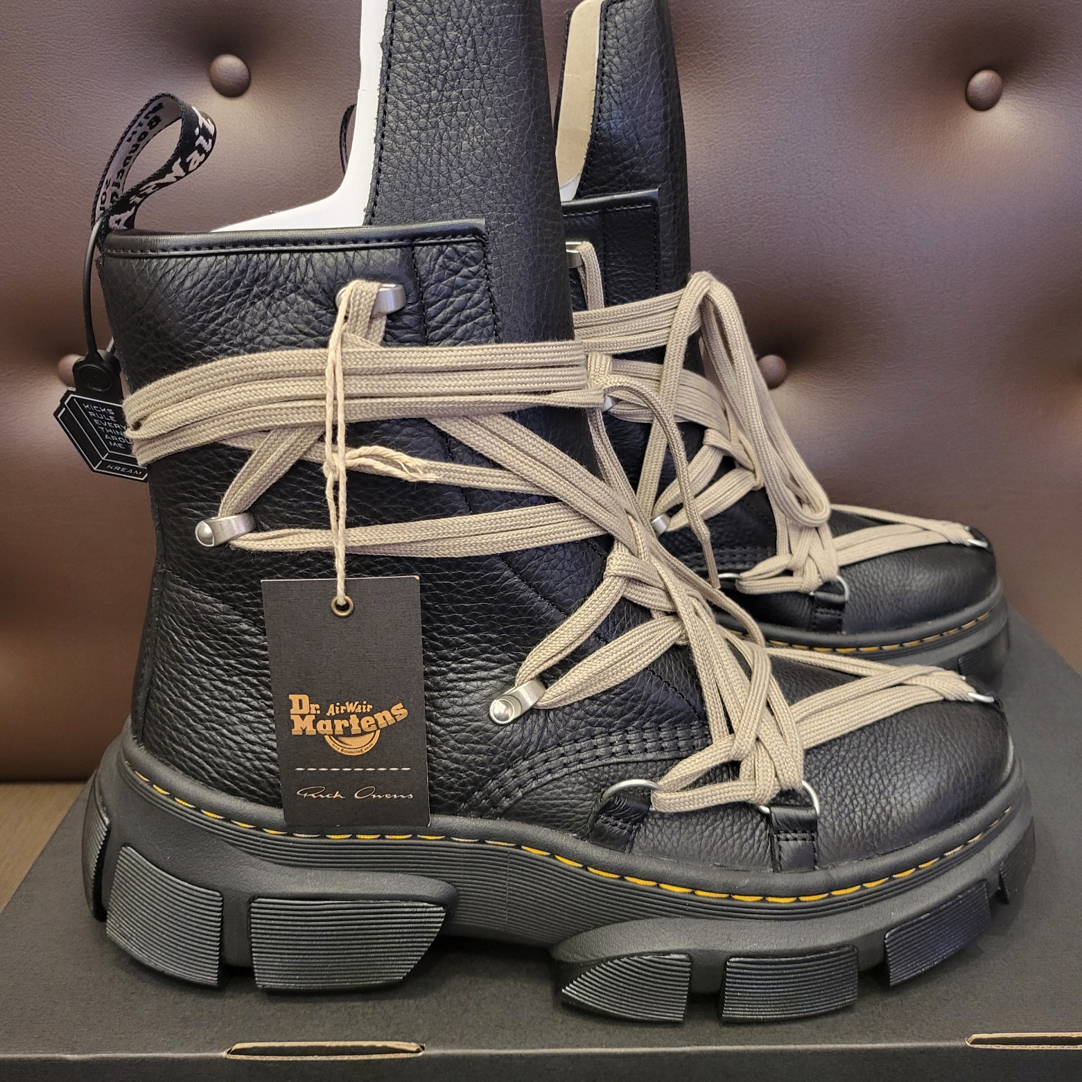 Dr. Martens x Rick Owens 1460 DMXL Megalace Black 착용 스타일