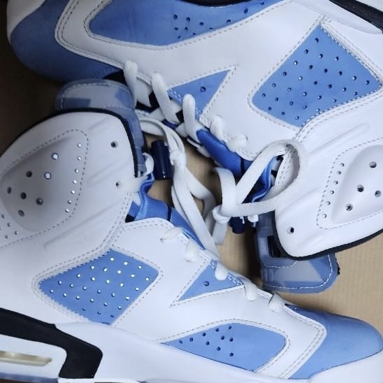 Jordan 6 Retro University Blue 착용 스타일