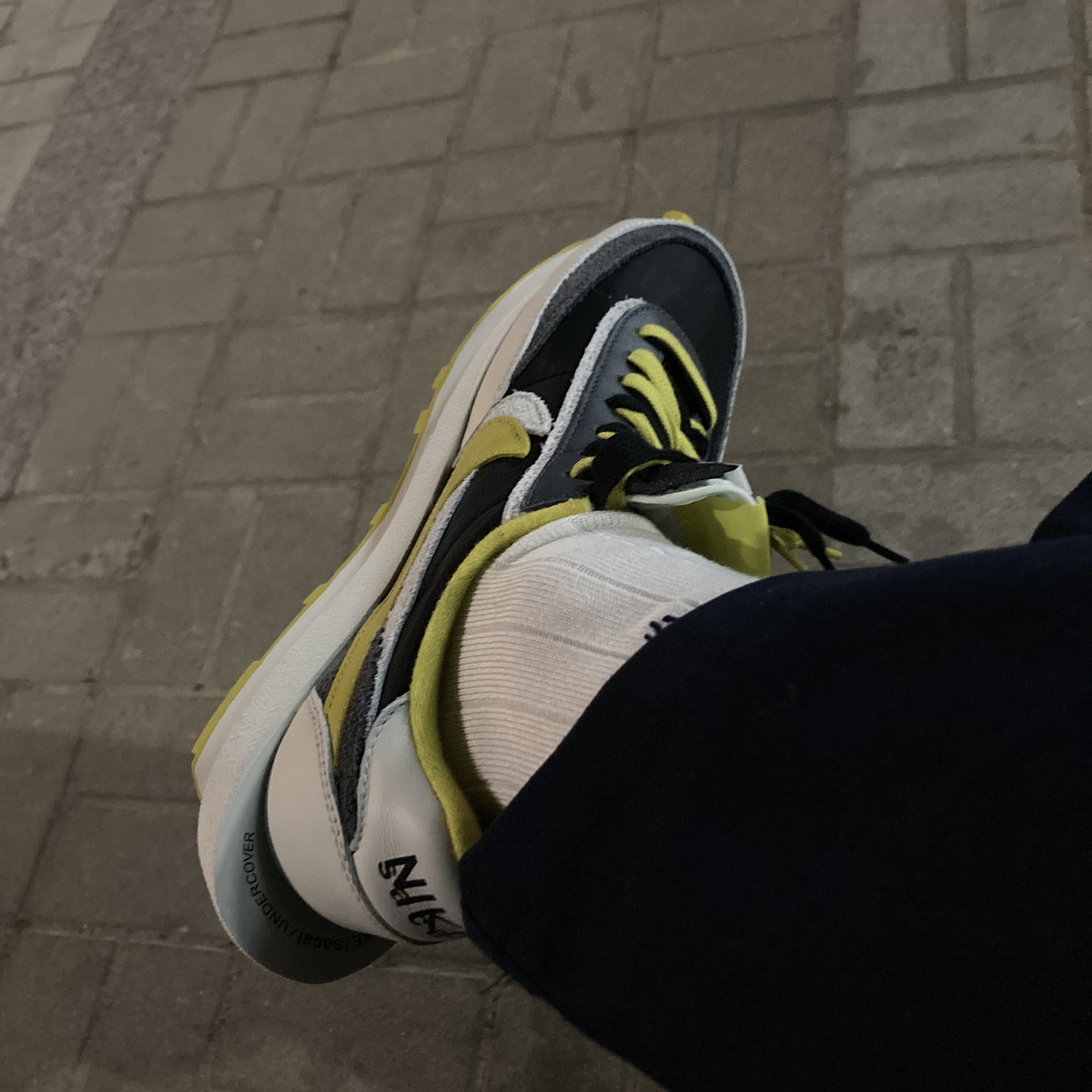 Nike x Sacai x Undercover LDWaffle Black Bright Citron 착용 스타일