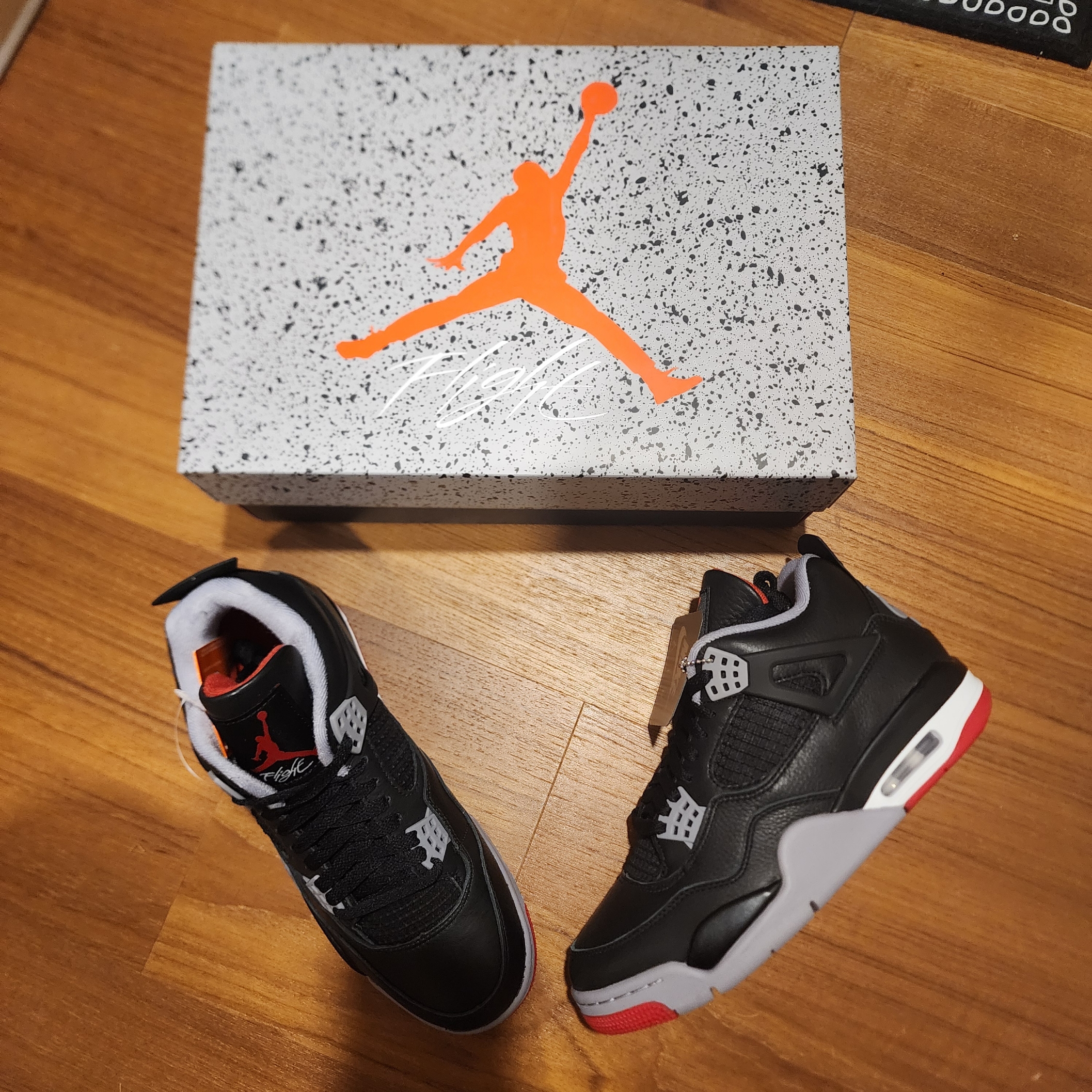 Jordan 4 Retro Bred Reimagined 착용 스타일 - 6